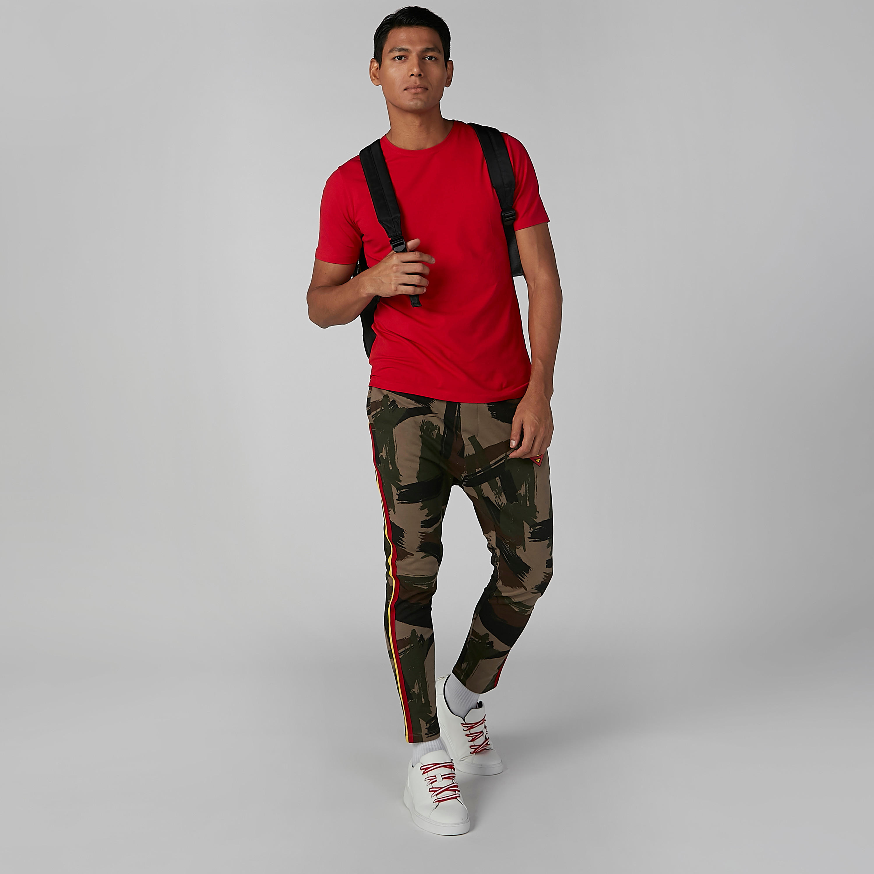 تيشيرت سادة بياقة مستديرة وأكمام قصيرة-men-clothing-tshirtsandpolos-tshirts-image-1