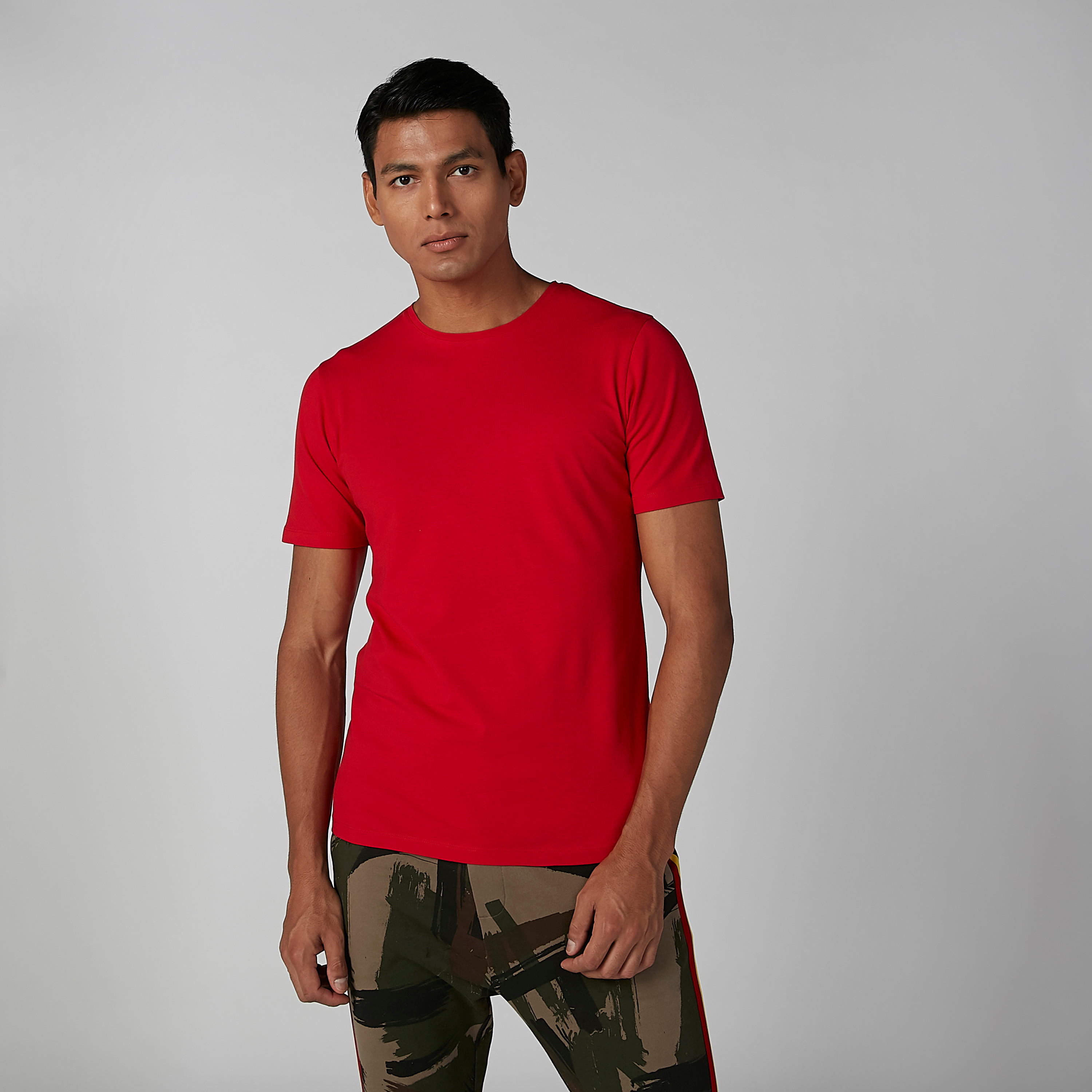 تيشيرت سادة بياقة مستديرة وأكمام قصيرة-men-clothing-tshirtsandpolos-tshirts-image-2