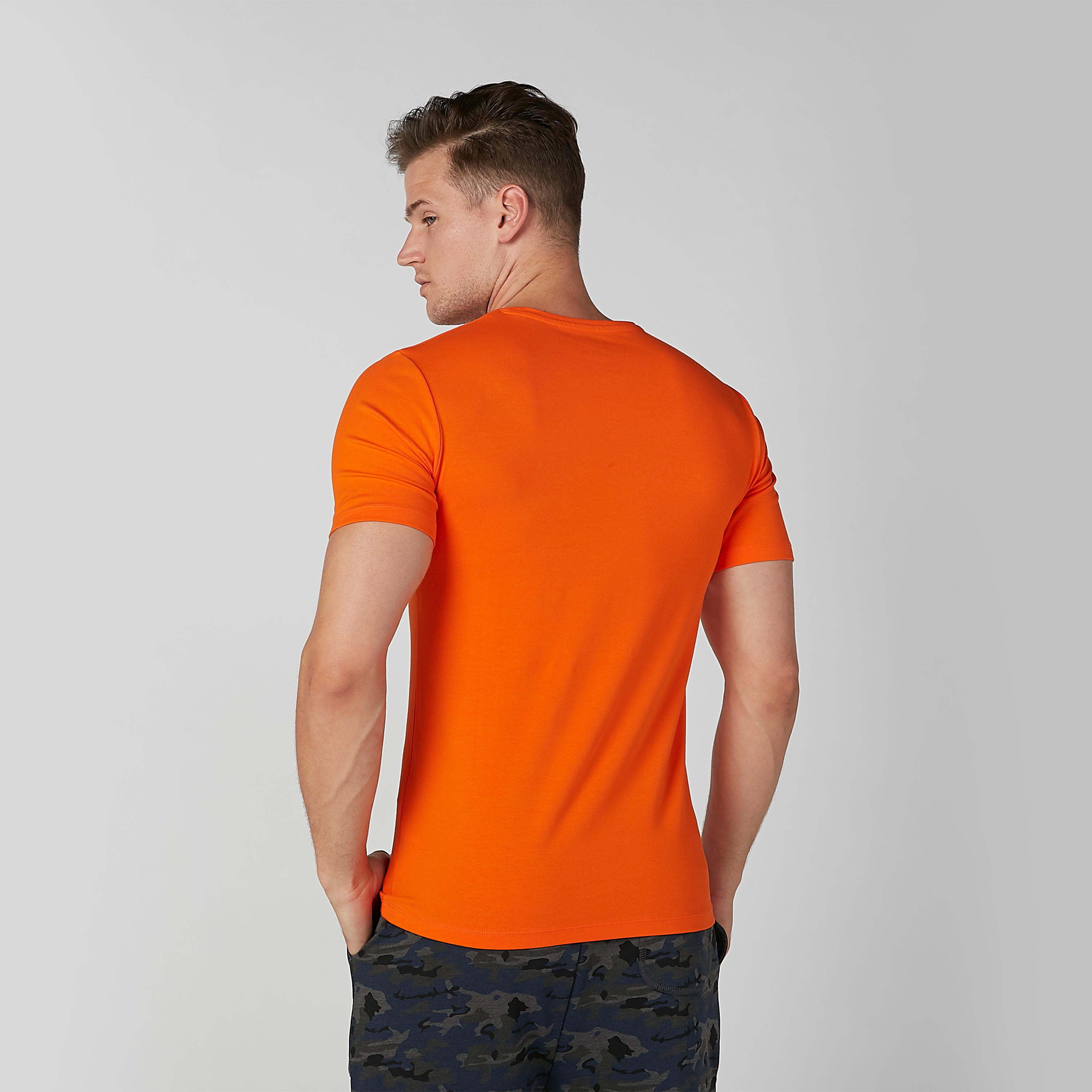 تيشرت سادة بياقة مستديرة وأكمام قصيرة-men-clothing-tshirtsandpolos-tshirts-image-1