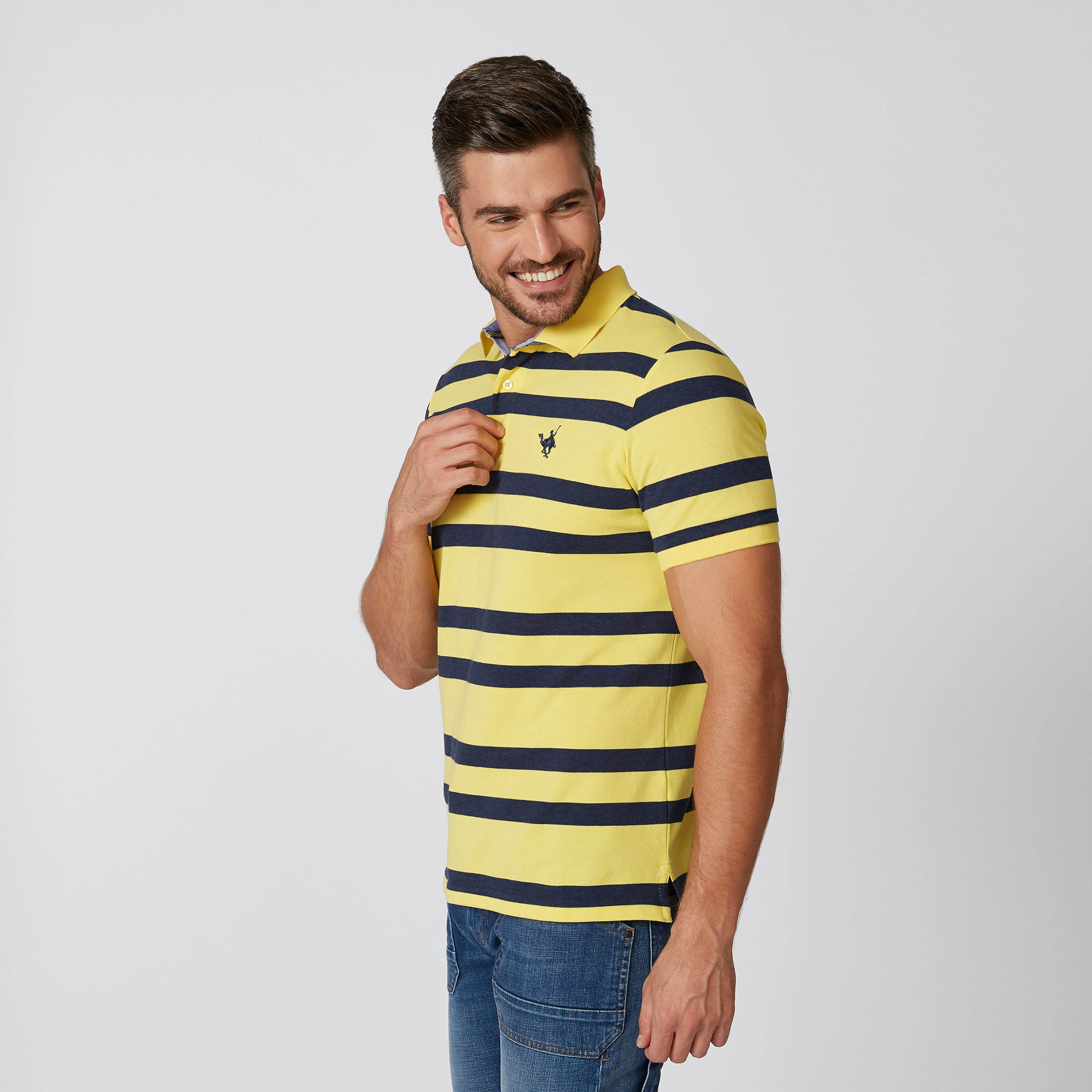 تيشيرت مستدام بولو مقلّم بأكمام قصيرة-men-clothing-tshirtsandpolos-polos-image-4
