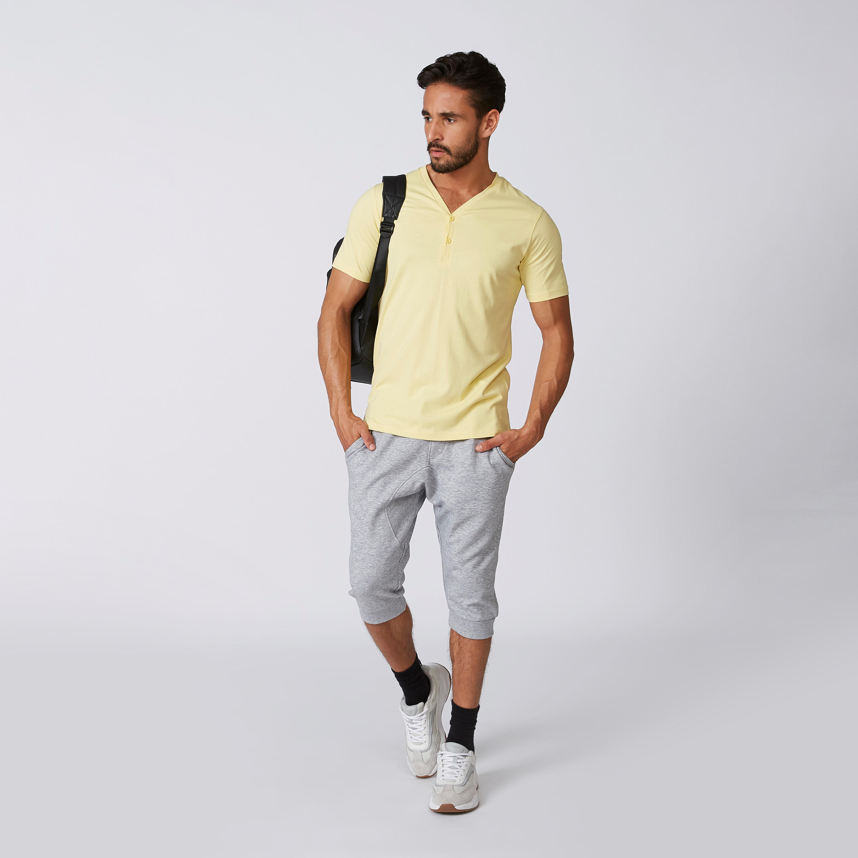 بنطلون 3/4 سادة بخصر مرن وجيوب وأساور مطّاطية-men-clothing-bottoms-joggers-image-4