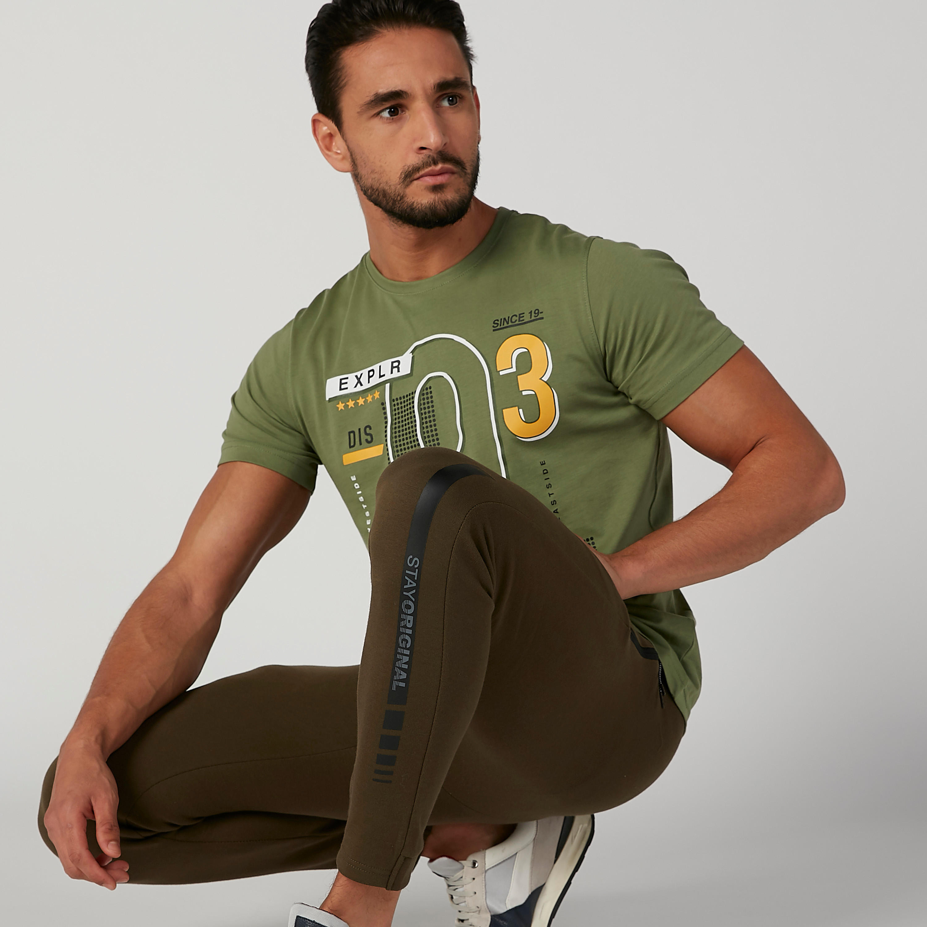 Graphic Printed Crew Neck T-shirt with Short Sleeves-men-clothing-tshirtsandpolos-tshirts-image-3