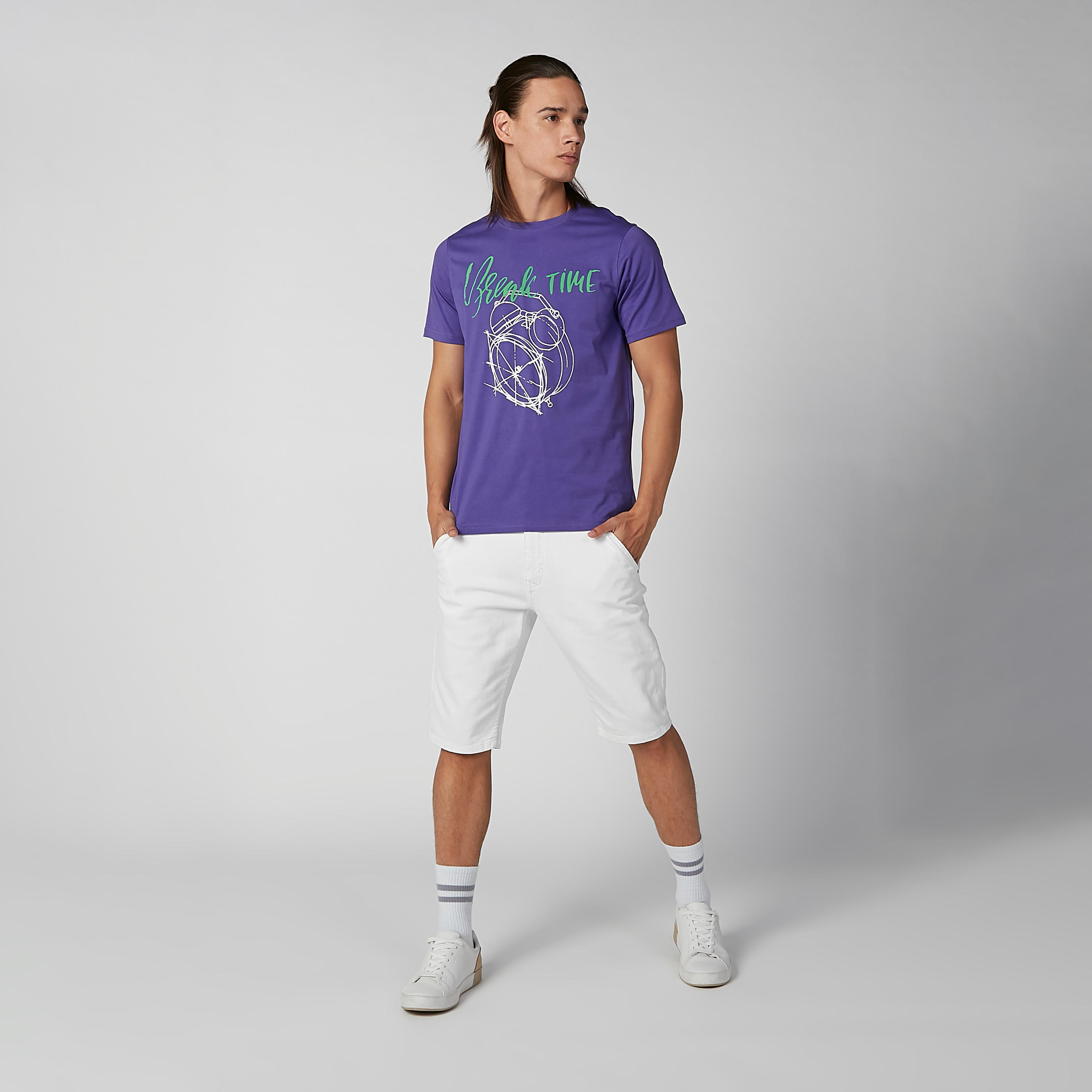 تيشيرت سليم بياقة مستديرة وأكمام قصيرة وطبعات-men-clothing-tshirtsandpolos-tshirts-image-2