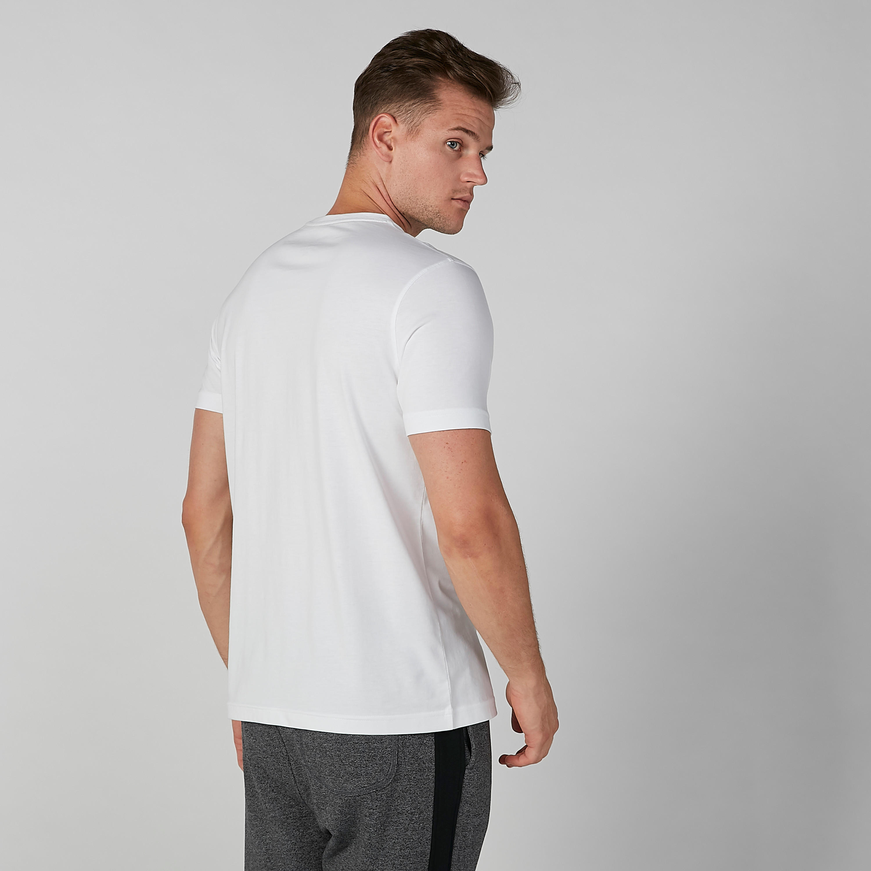 تيشيرت بياقة ضيقة وأكمام قصيرة وطبعات-men-clothing-tshirtsandpolos-tshirts-image-1