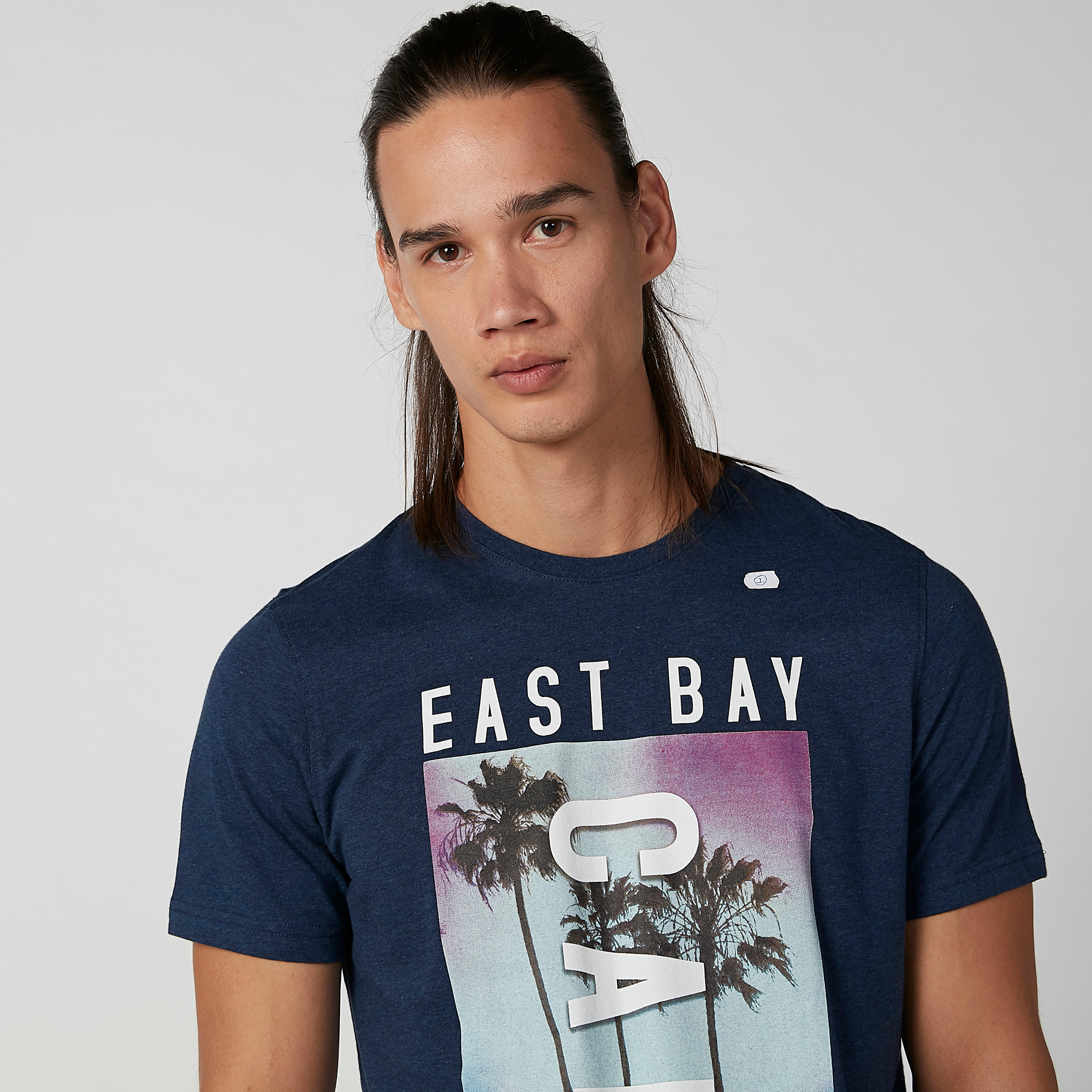 تيشيرت مستدام بياقة ضيّقة وأكمام قصيرة وطبعات -men-clothing-tshirtsandpolos-tshirts-image-4