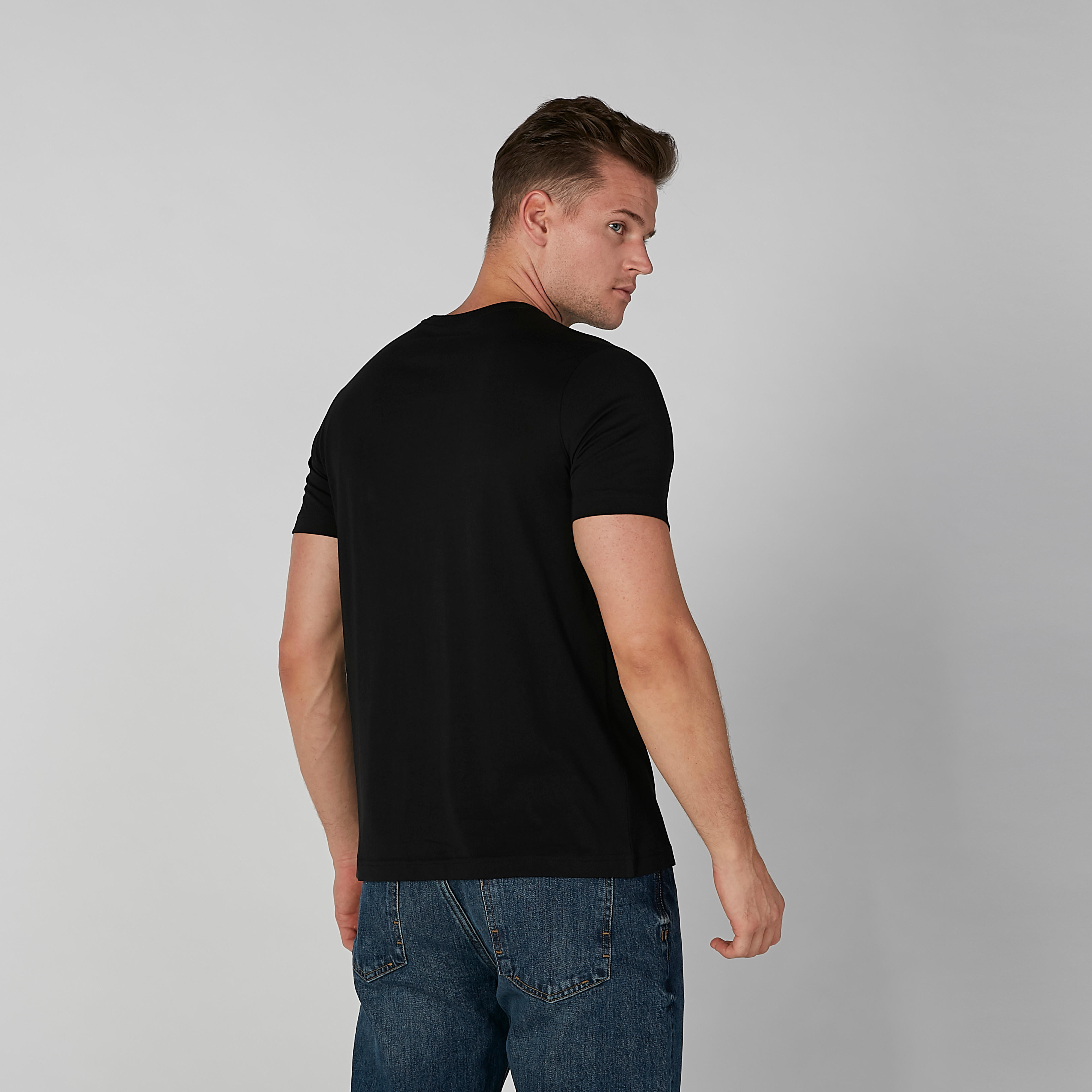 تيشيرت بياقة ضيقة وأكمام قصيرة وطبعات-men-clothing-tshirtsandpolos-tshirts-image-2