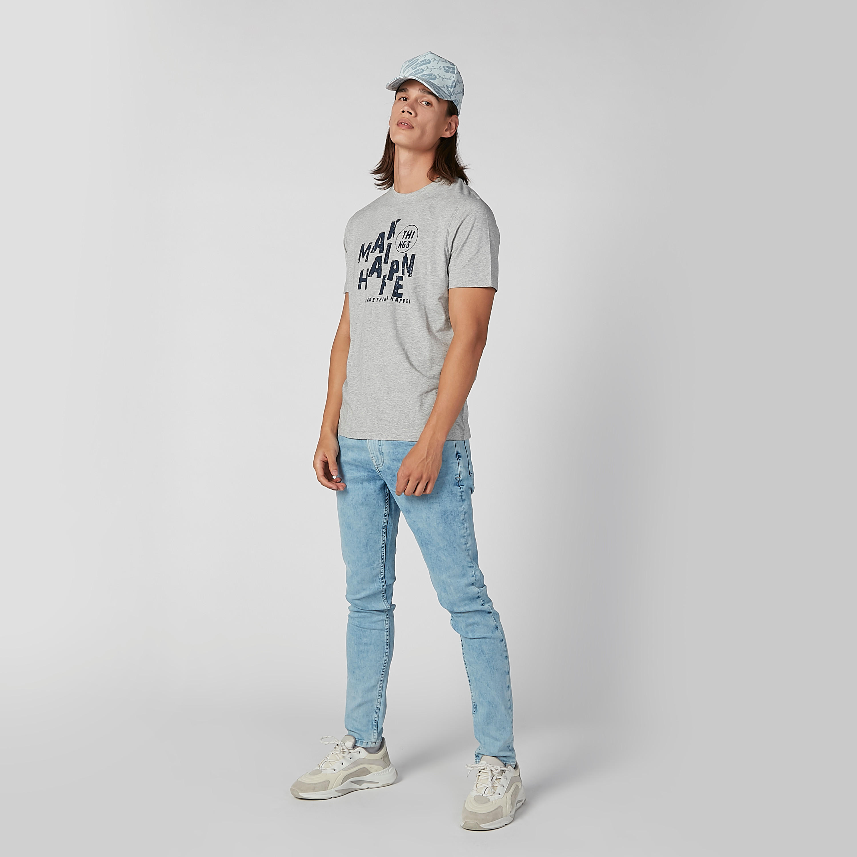 تيشيرت بياقة ضيقة وأكمام قصيرة وطبعات-men-clothing-tshirtsandpolos-tshirts-image-1