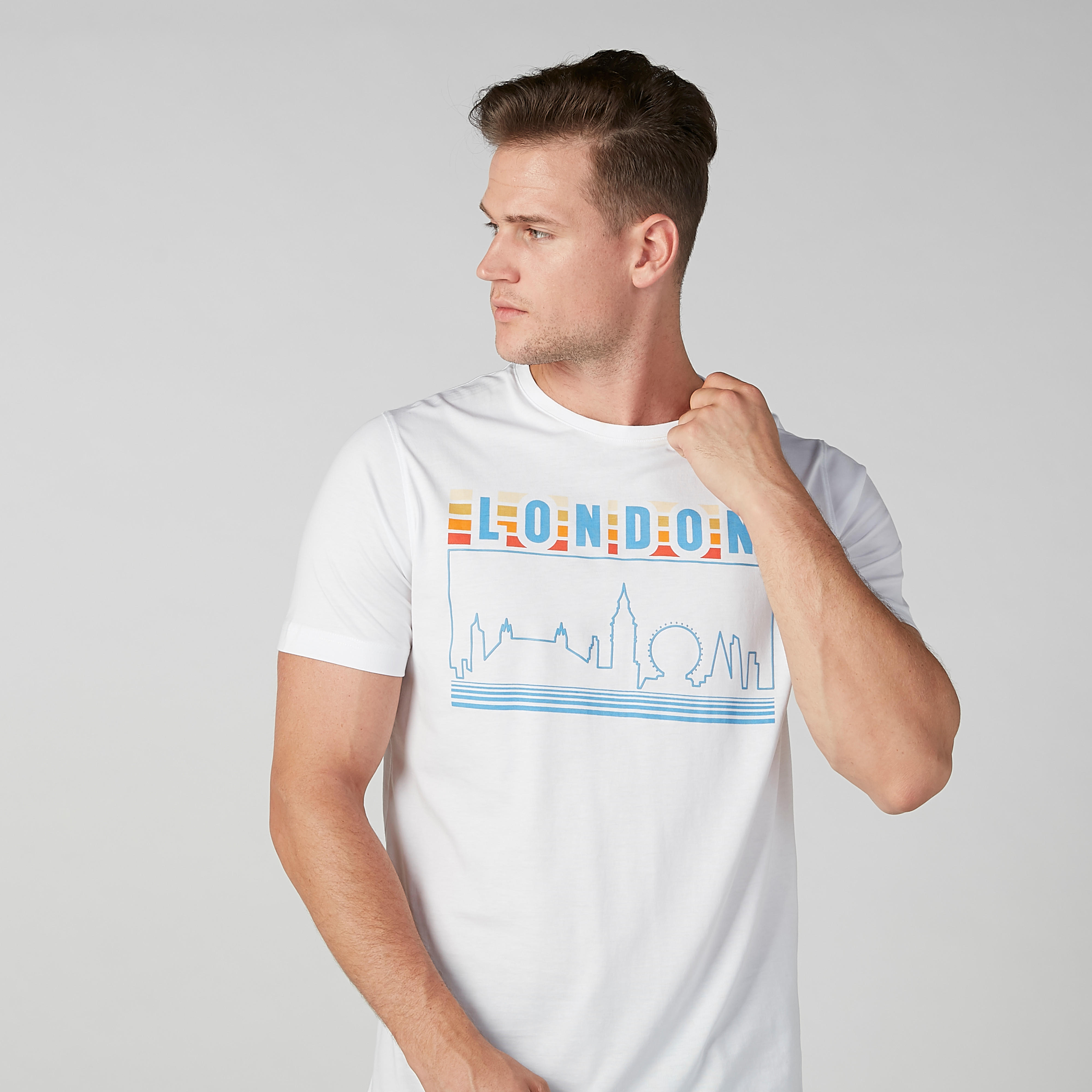 تيشيرت بياقة ضيقة وأكمام قصيرة وطبعات-men-clothing-tshirtsandpolos-tshirts-image-3