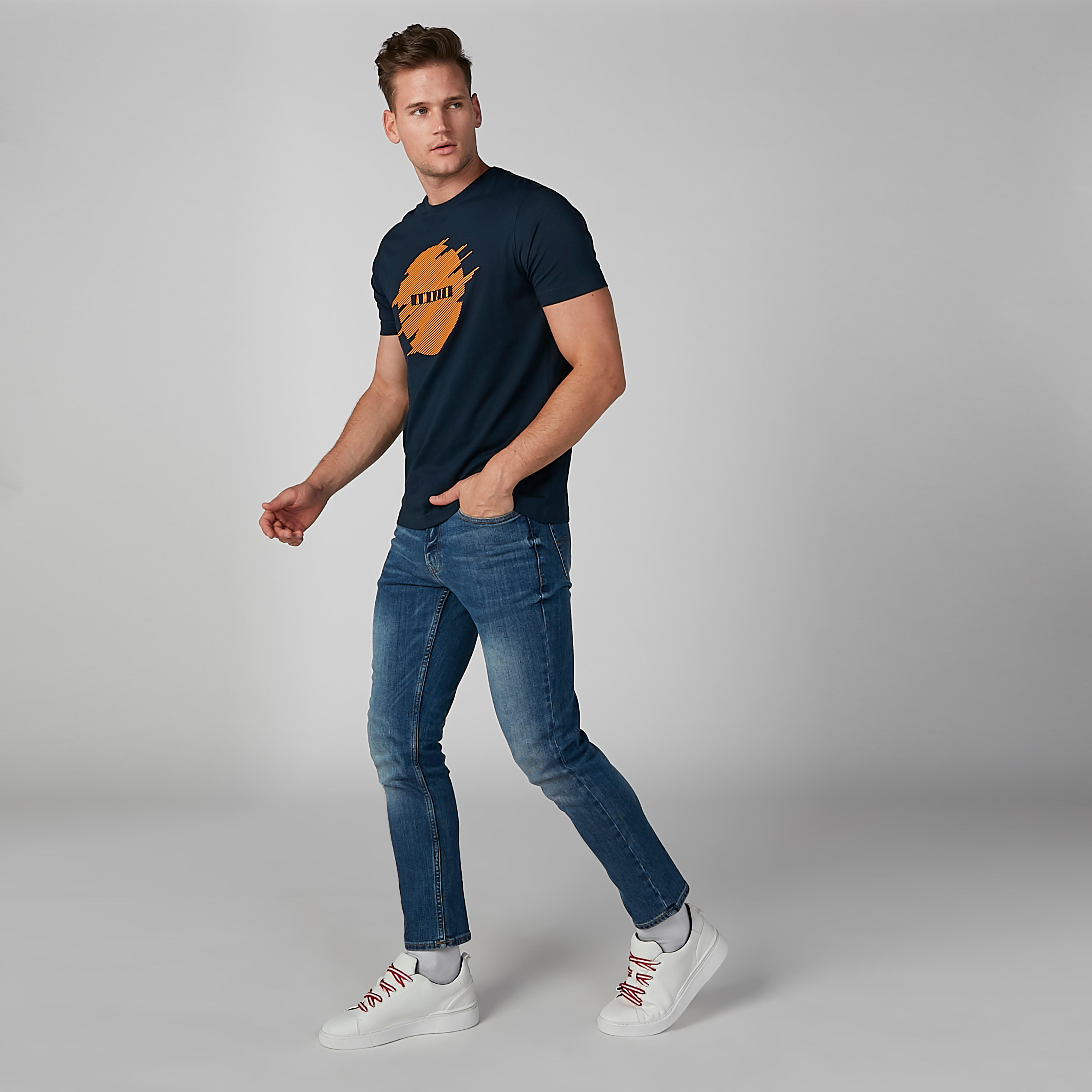 تيشيرت بياقة ضيقة وأكمام قصيرة وطبعات-men-clothing-tshirtsandpolos-tshirts-image-1