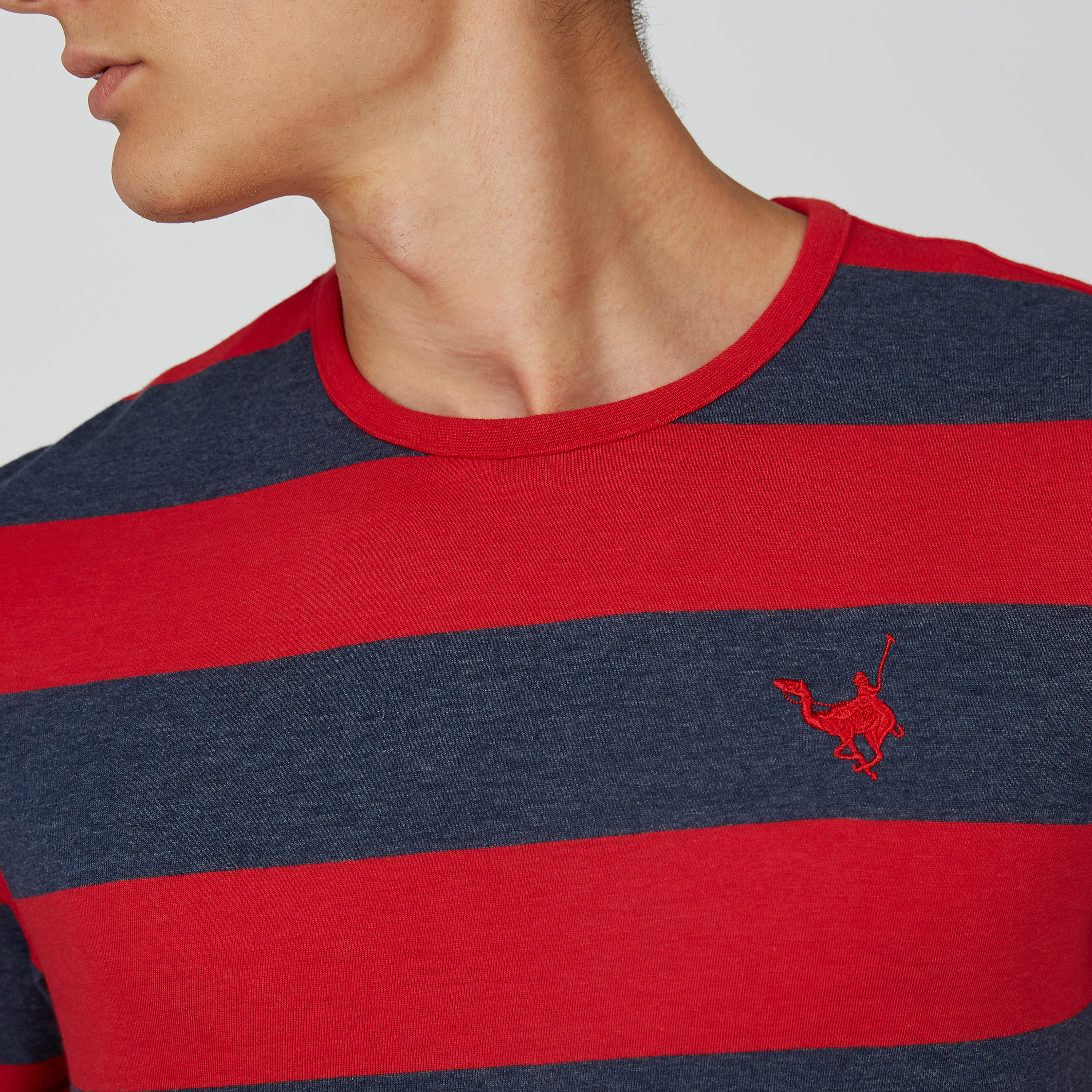 تيشيرت مستدام مقلّم بقصّة سليم وياقة ضيّقة -men-clothing-tshirtsandpolos-tshirts-image-4