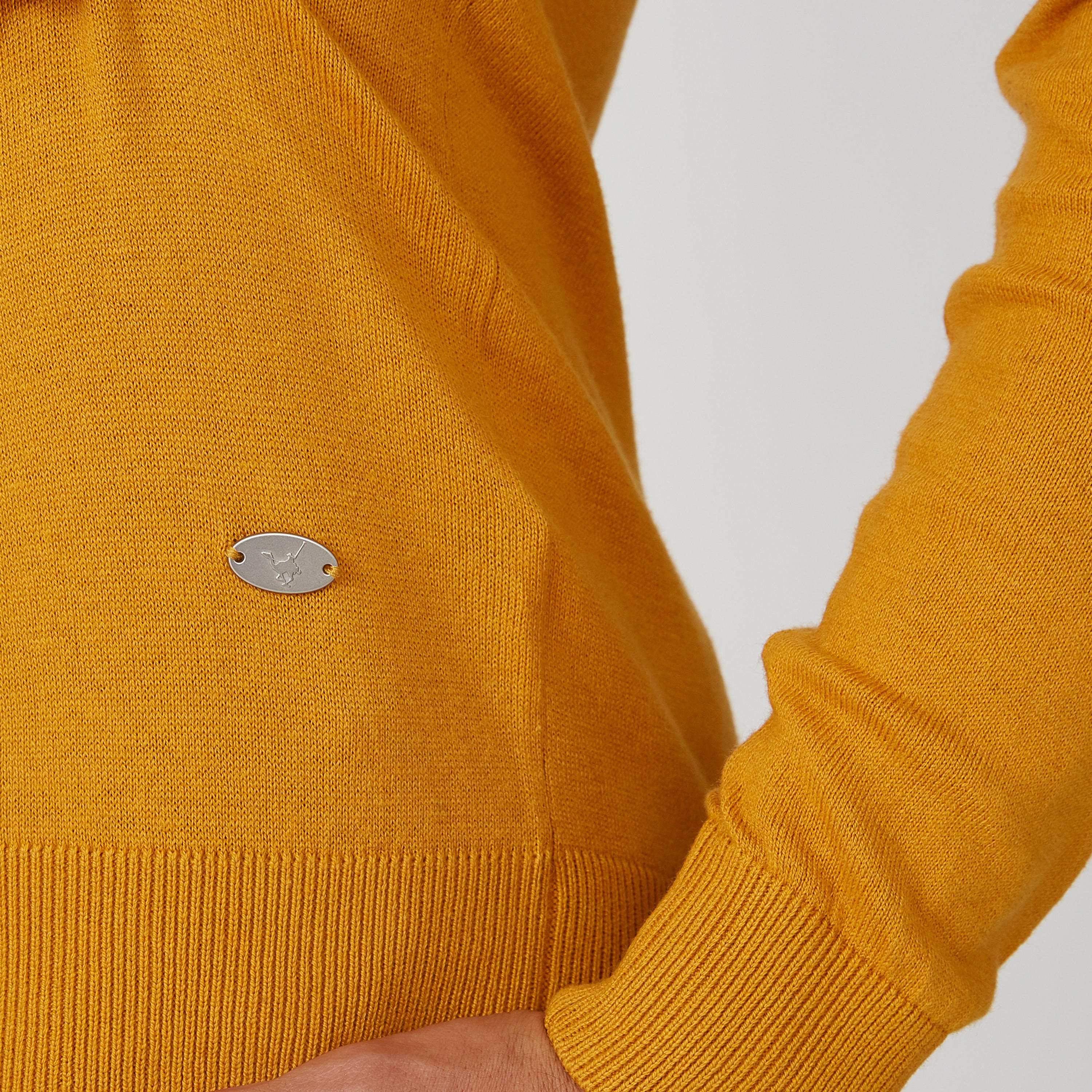 كنزة بارزة الملمس بياقة V وأكمام طويلة-men-clothing-sweatersandpullovers-image-4