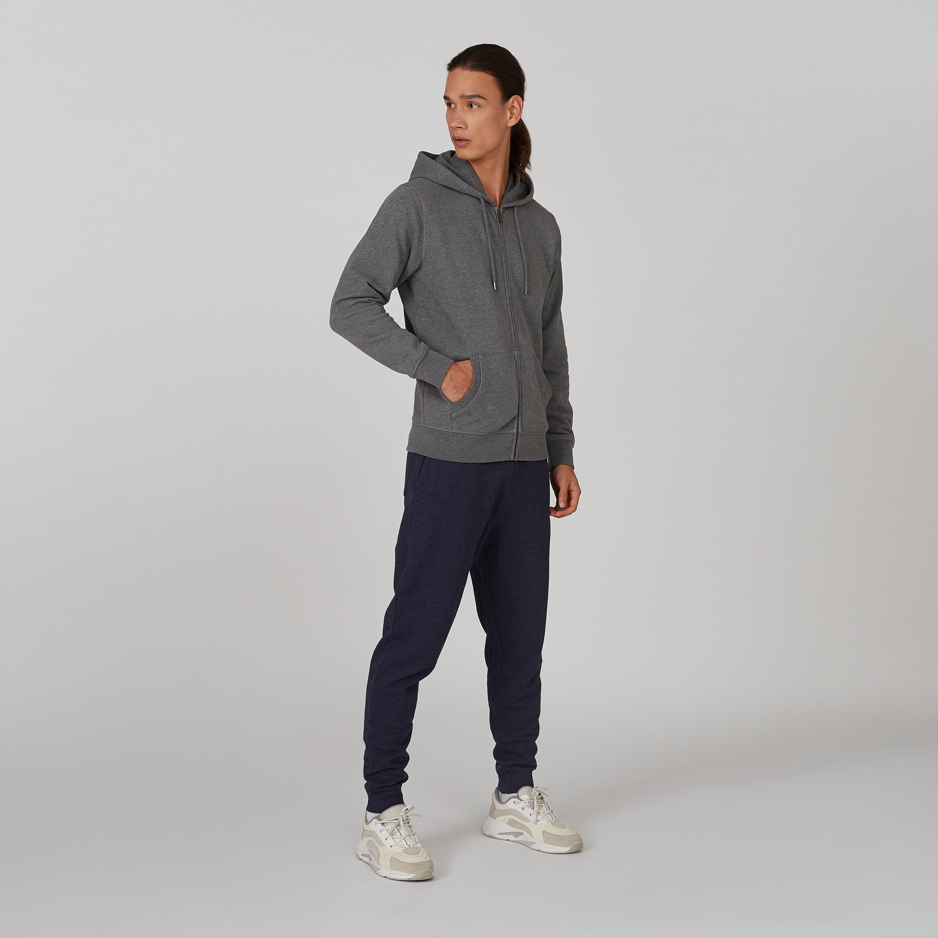 بنطلون رياضي مستدام سادة بخصر مرن وجيوب-men-clothing-bottoms-joggers-image-3
