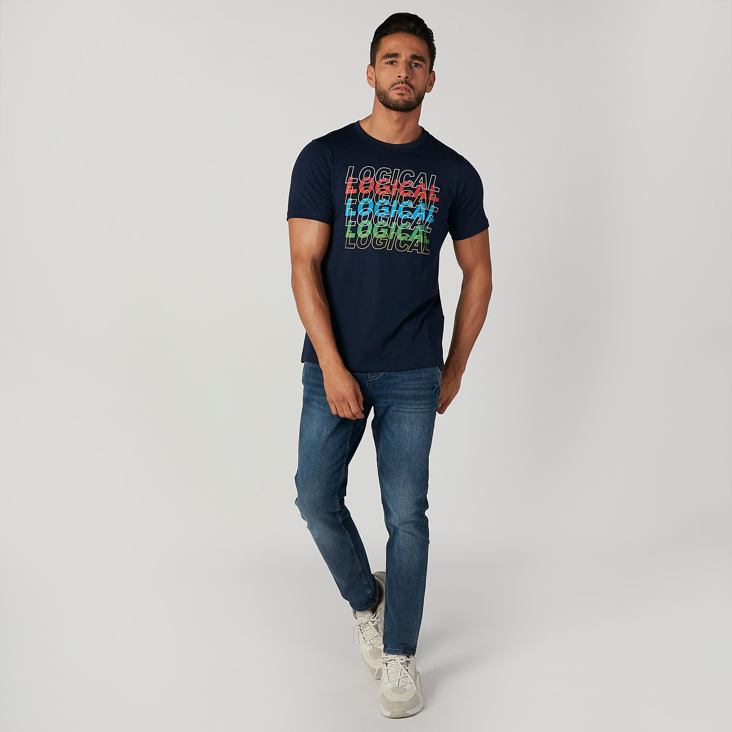 تيشيرت سليم بياقة مستديرة وأكمام قصيرة وطبعات-men-clothing-tshirtsandpolos-tshirts-image-2