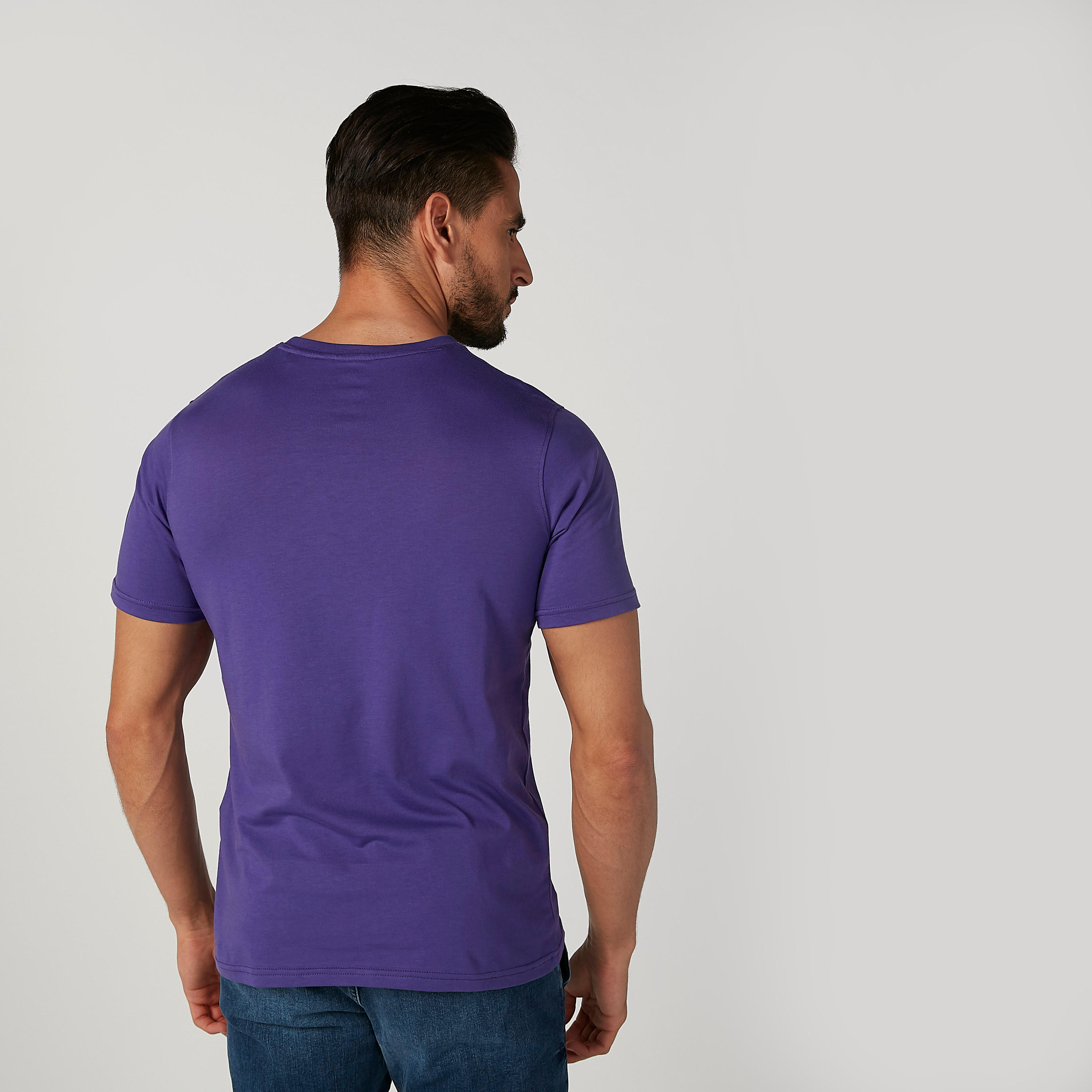 تيشيرت سليم بياقة مستديرة وأكمام قصيرة وطبعات-men-clothing-tshirtsandpolos-tshirts-image-2