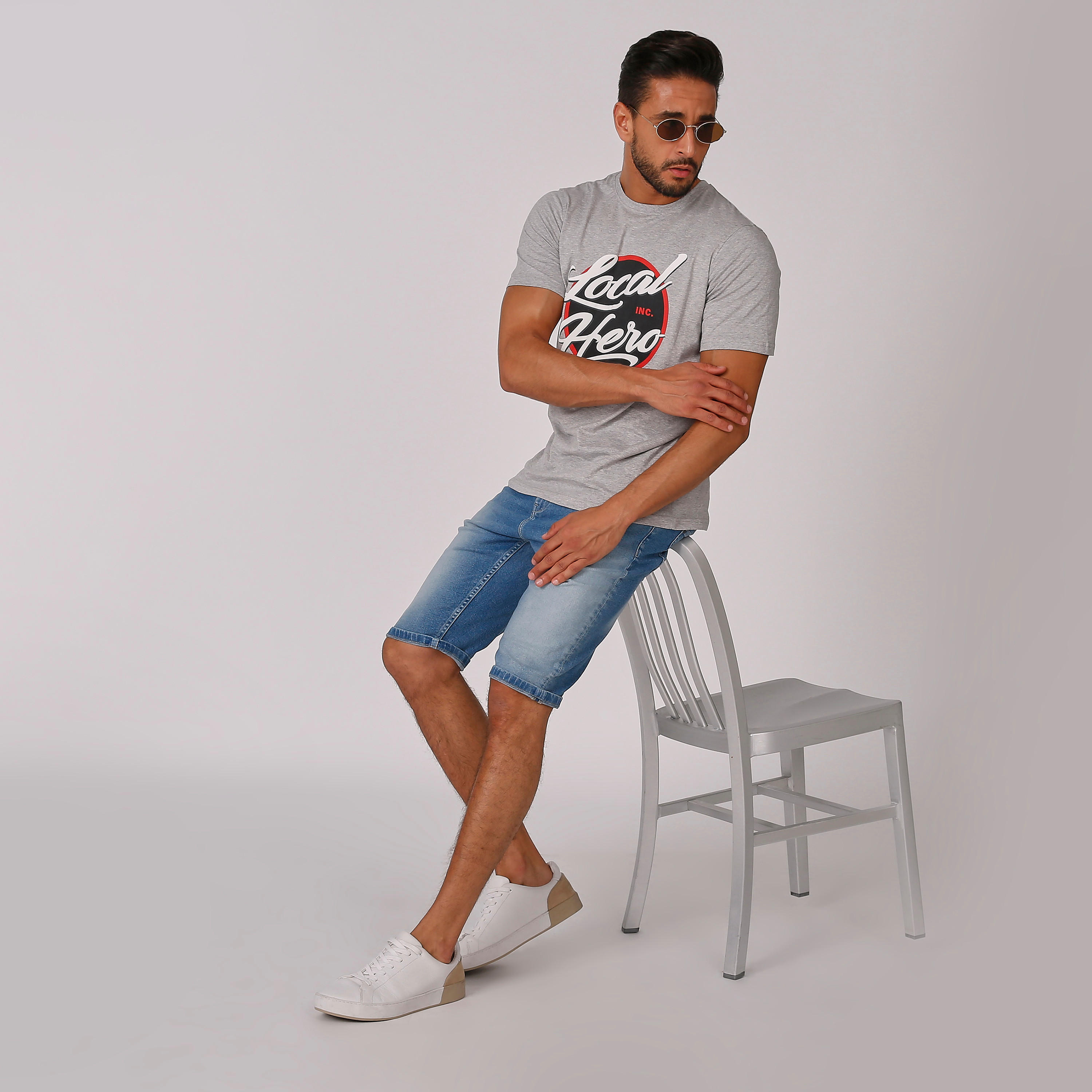 تيشيرت سليم بياقة مستديرة وأكمام قصيرة وطبعات-men-clothing-tshirtsandpolos-tshirts-image-5