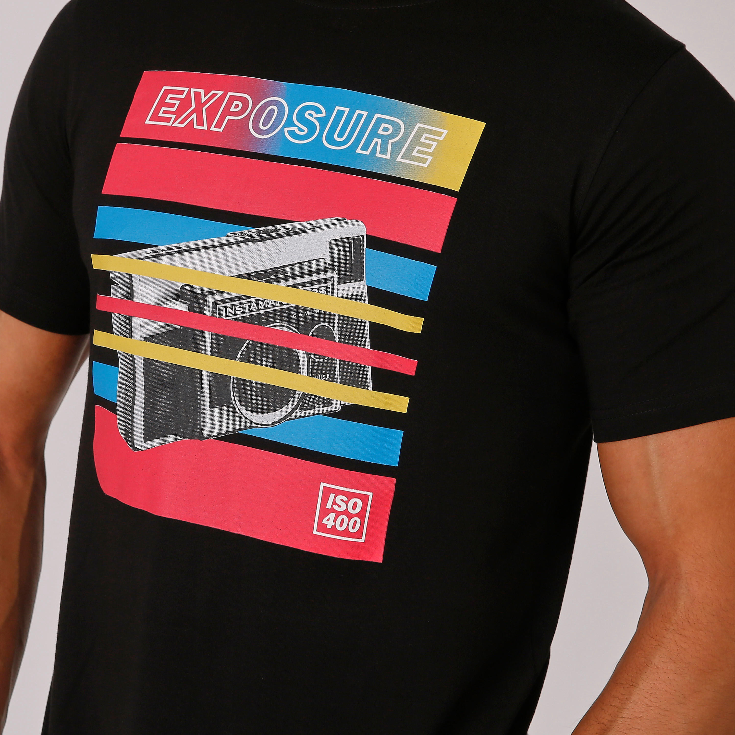 تيشيرت سليم بياقة مستديرة وأكمام قصيرة وطبعات-men-clothing-tshirtsandpolos-tshirts-image-4