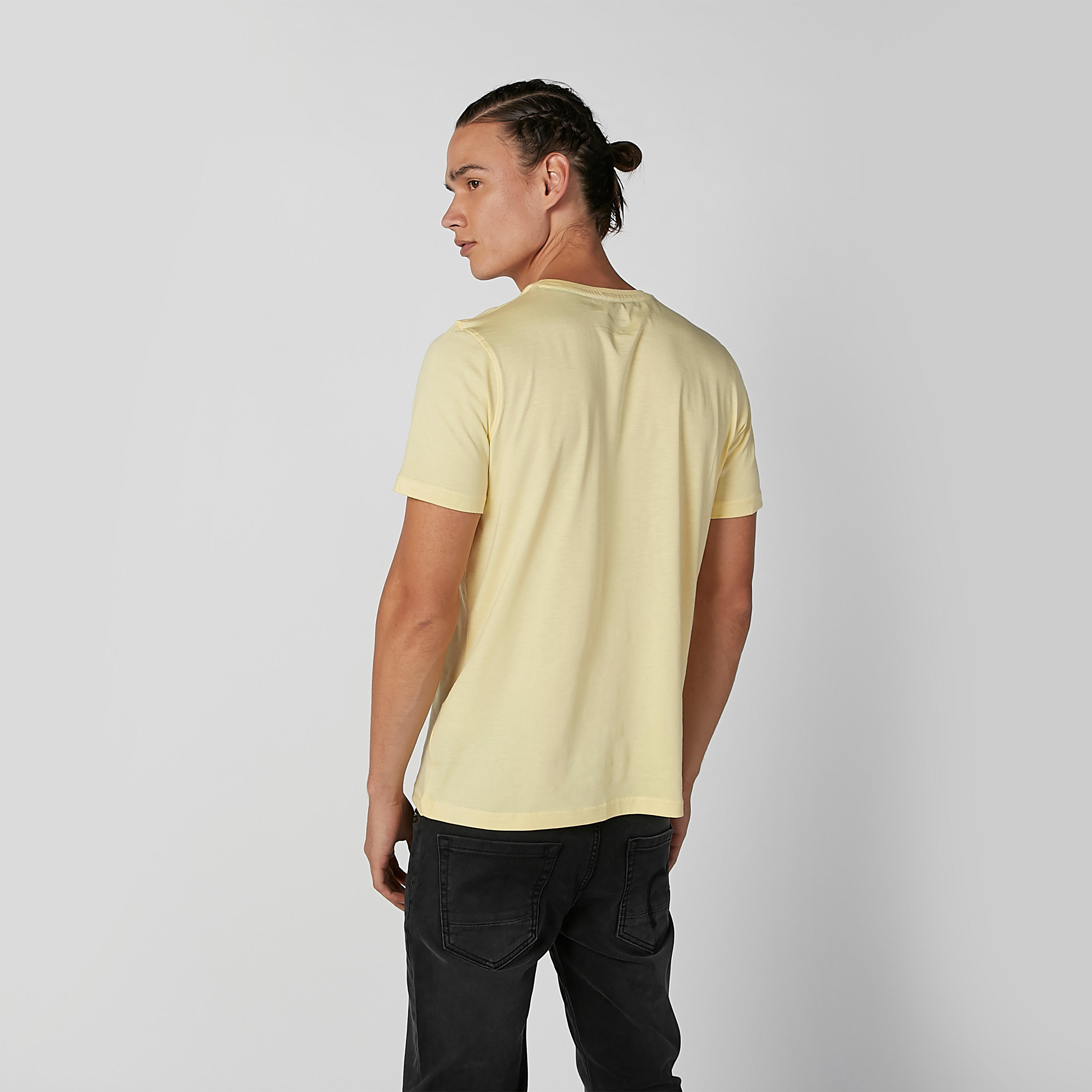 تيشيرت سليم بياقة مستديرة وأكمام قصيرة وطبعات-men-clothing-tshirtsandpolos-tshirts-image-4
