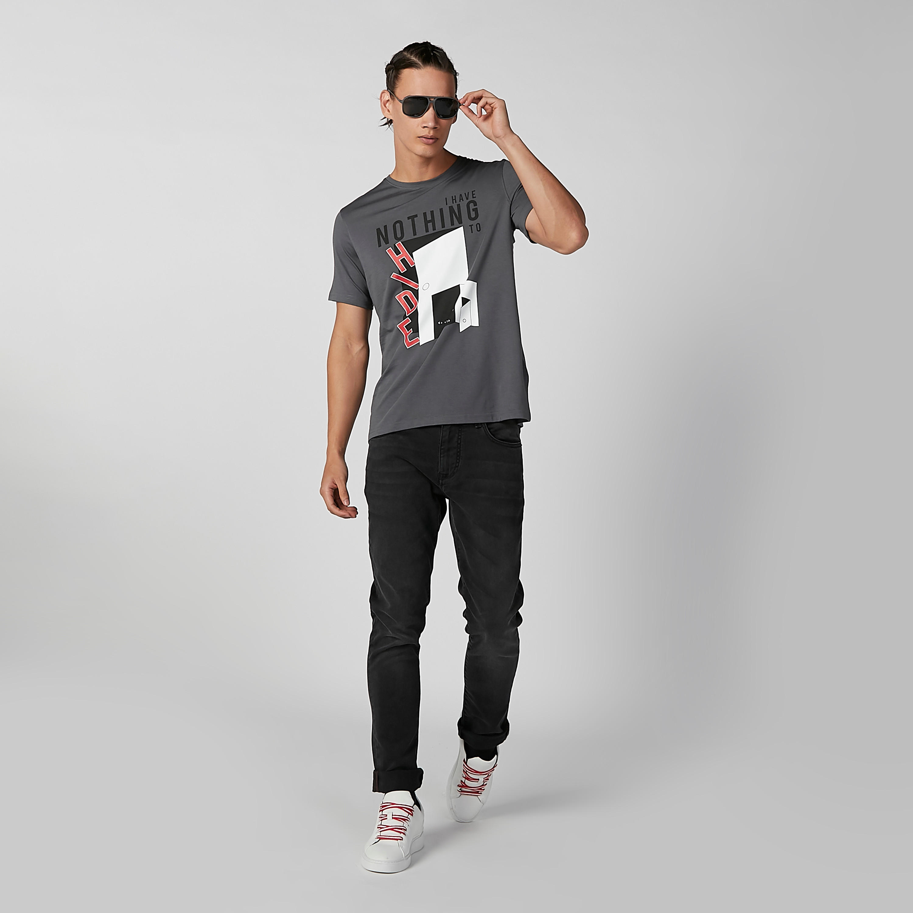 تيشيرت سليم بياقة مستديرة وأكمام قصيرة وطبعات-men-clothing-tshirtsandpolos-tshirts-image-1