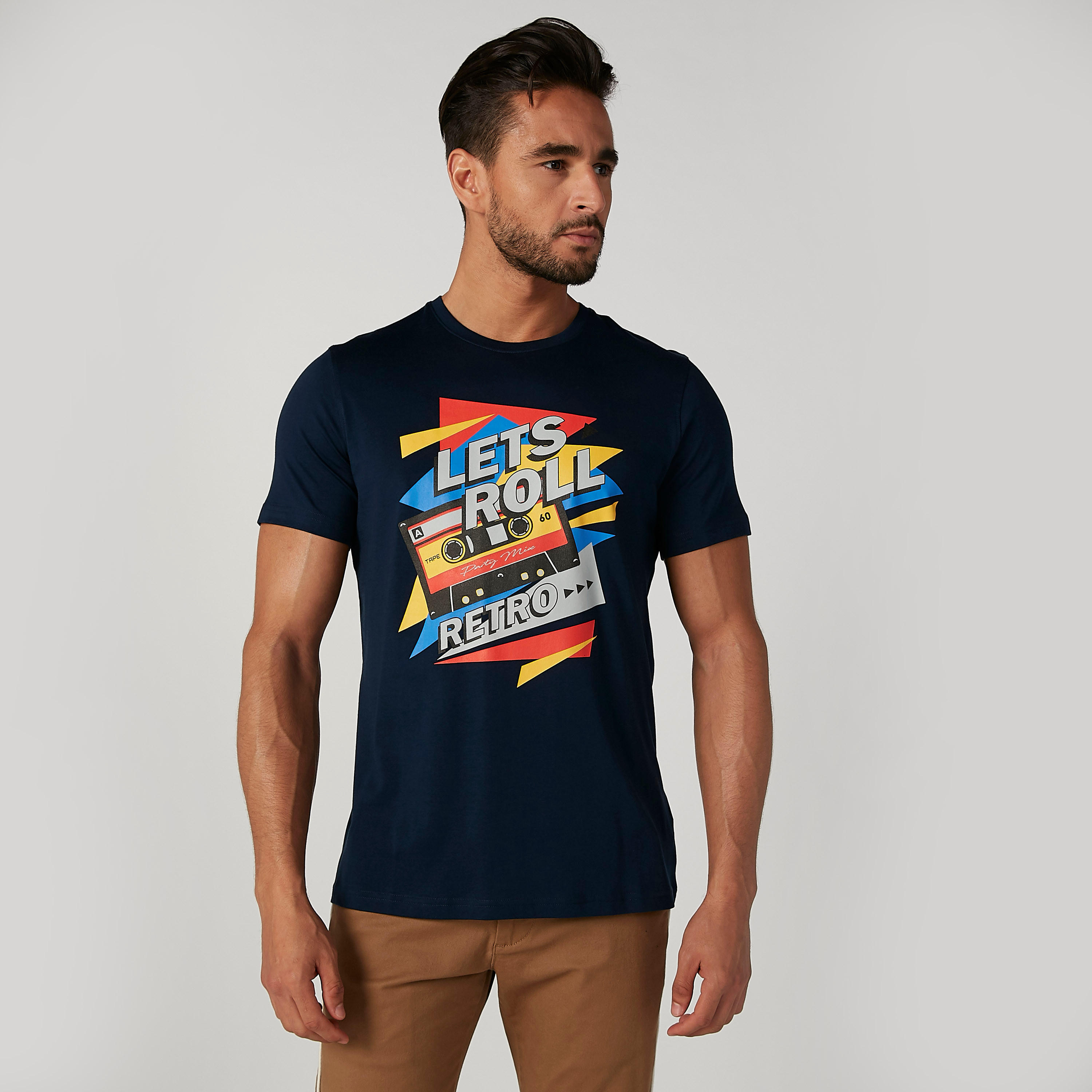 تيشيرت سليم بياقة مستديرة وأكمام قصيرة وطبعات-men-clothing-tshirtsandpolos-tshirts-image-1