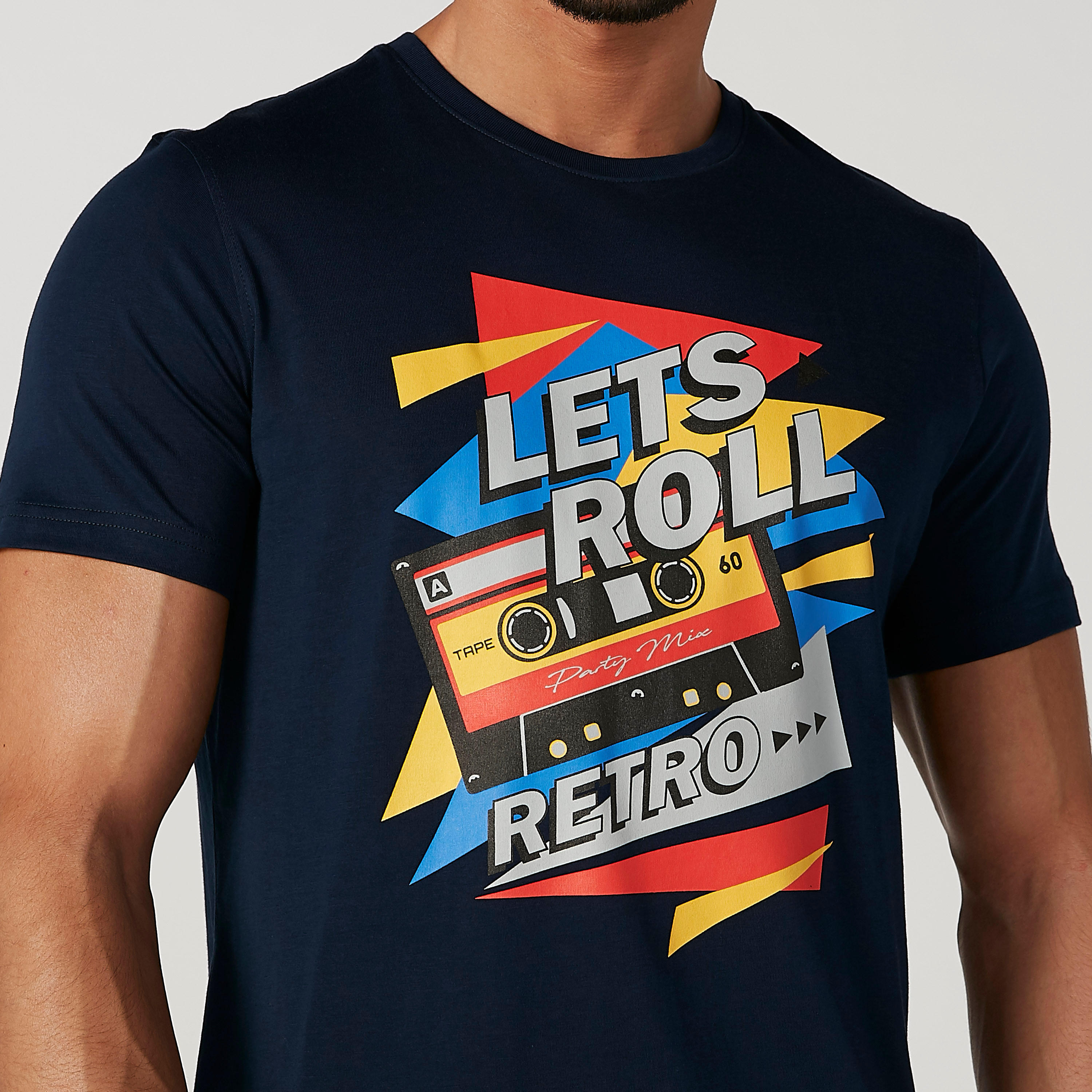 تيشيرت سليم بياقة مستديرة وأكمام قصيرة وطبعات-men-clothing-tshirtsandpolos-tshirts-image-4
