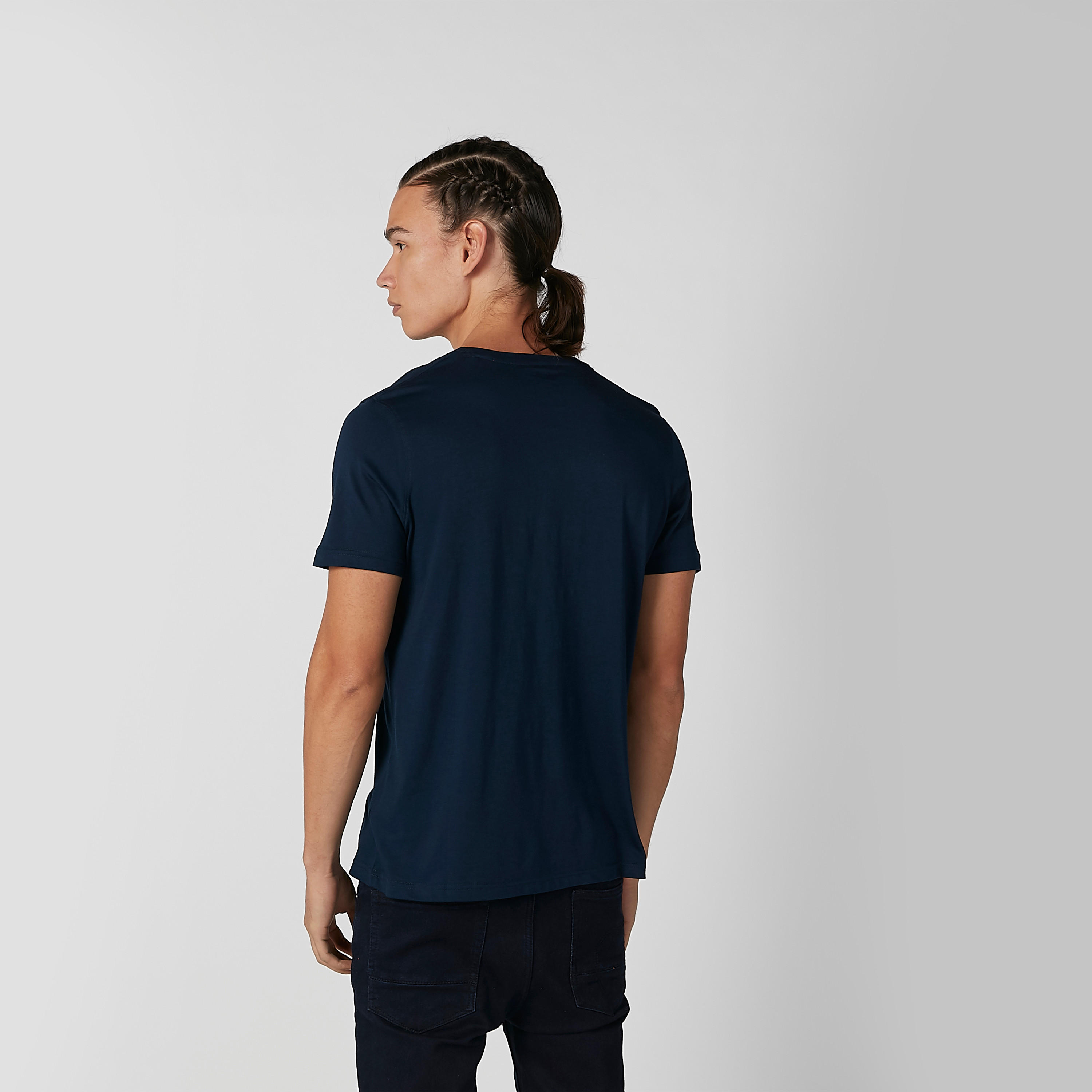 تيشيرت سليم بياقة ضيّقة وأكمام قصيرة وطبعات-men-clothing-tshirtsandpolos-tshirts-image-3