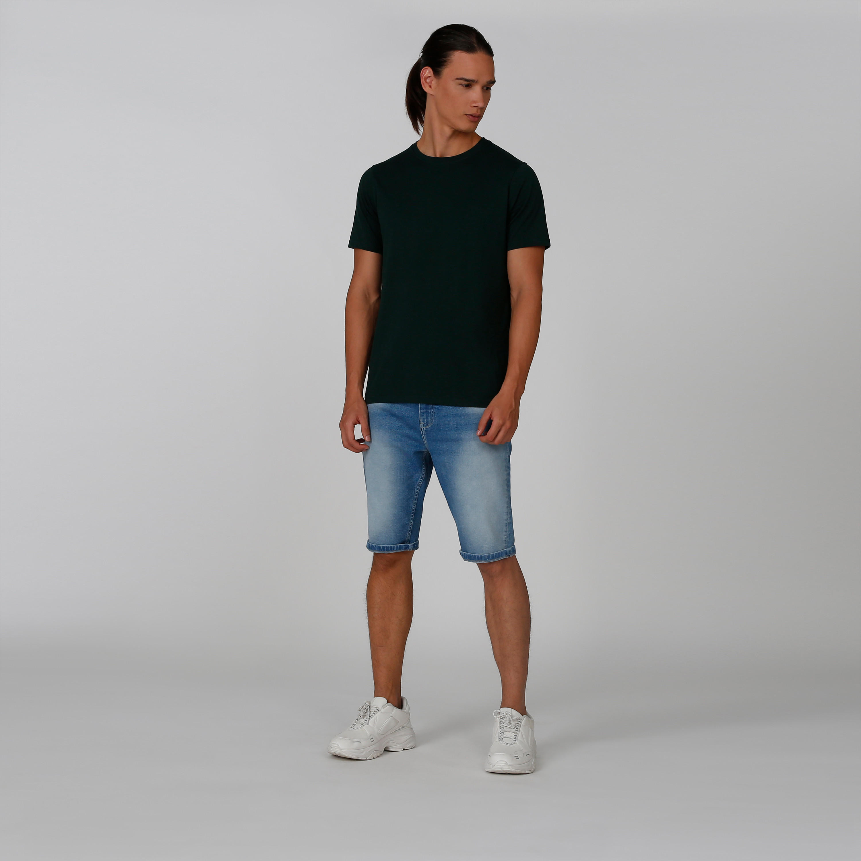تيشيرت سادة بياقة مستديرة وأكمام قصيرة-men-clothing-tshirtsandpolos-tshirts-image-14