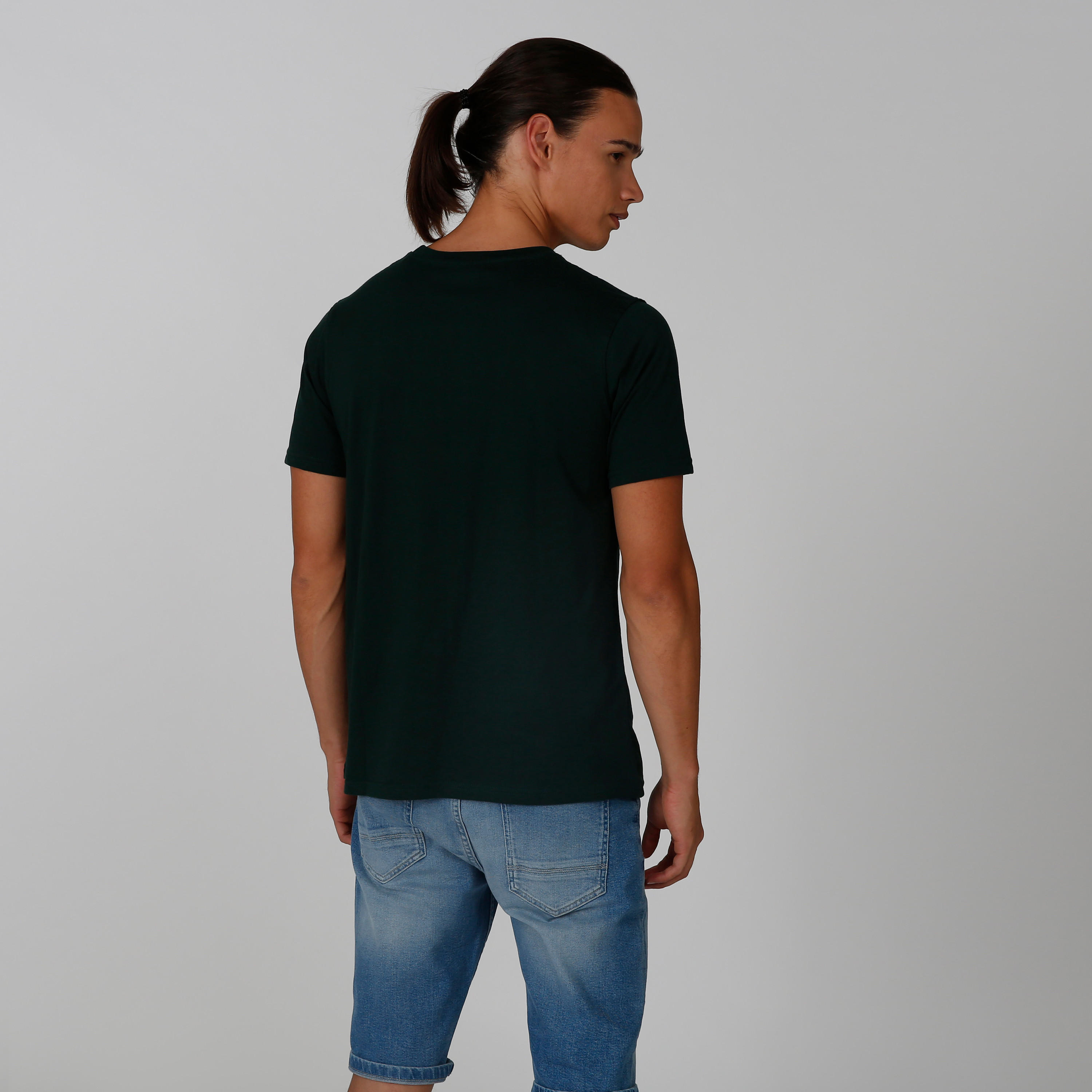 تيشيرت سادة بياقة مستديرة وأكمام قصيرة-men-clothing-tshirtsandpolos-tshirts-image-15