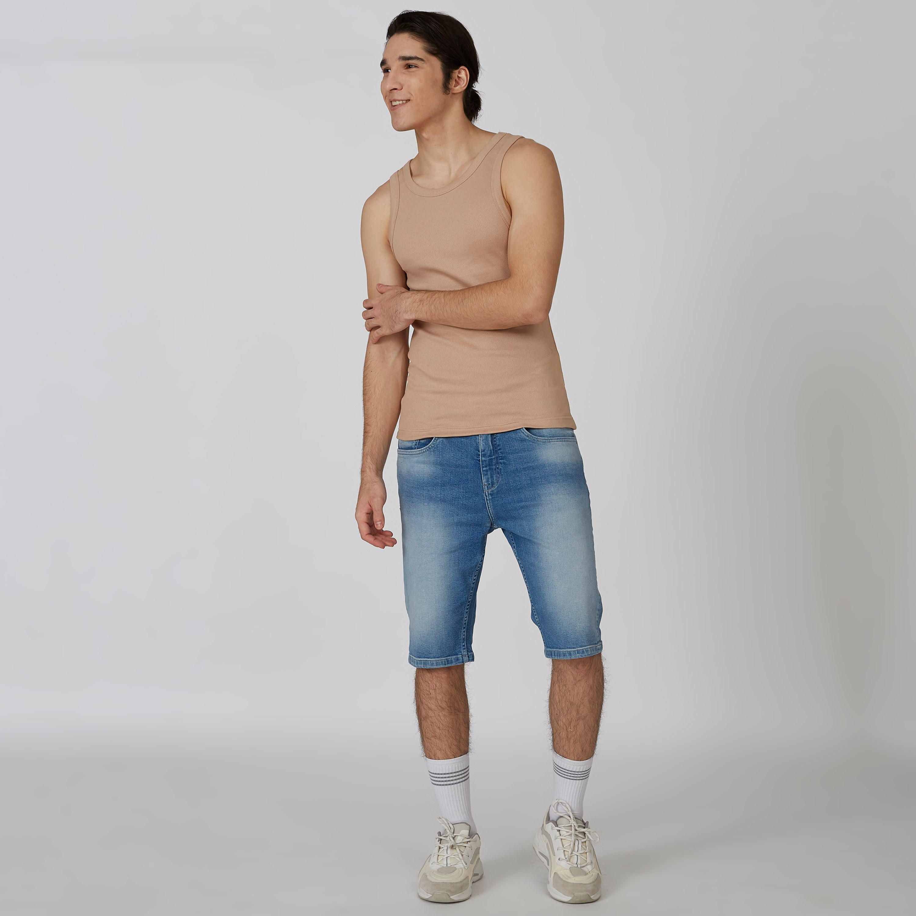 فيست بارز الملمس دون أكمام بياقة مستديرة-men-clothing-tshirtsandpolos-vests-image-5
