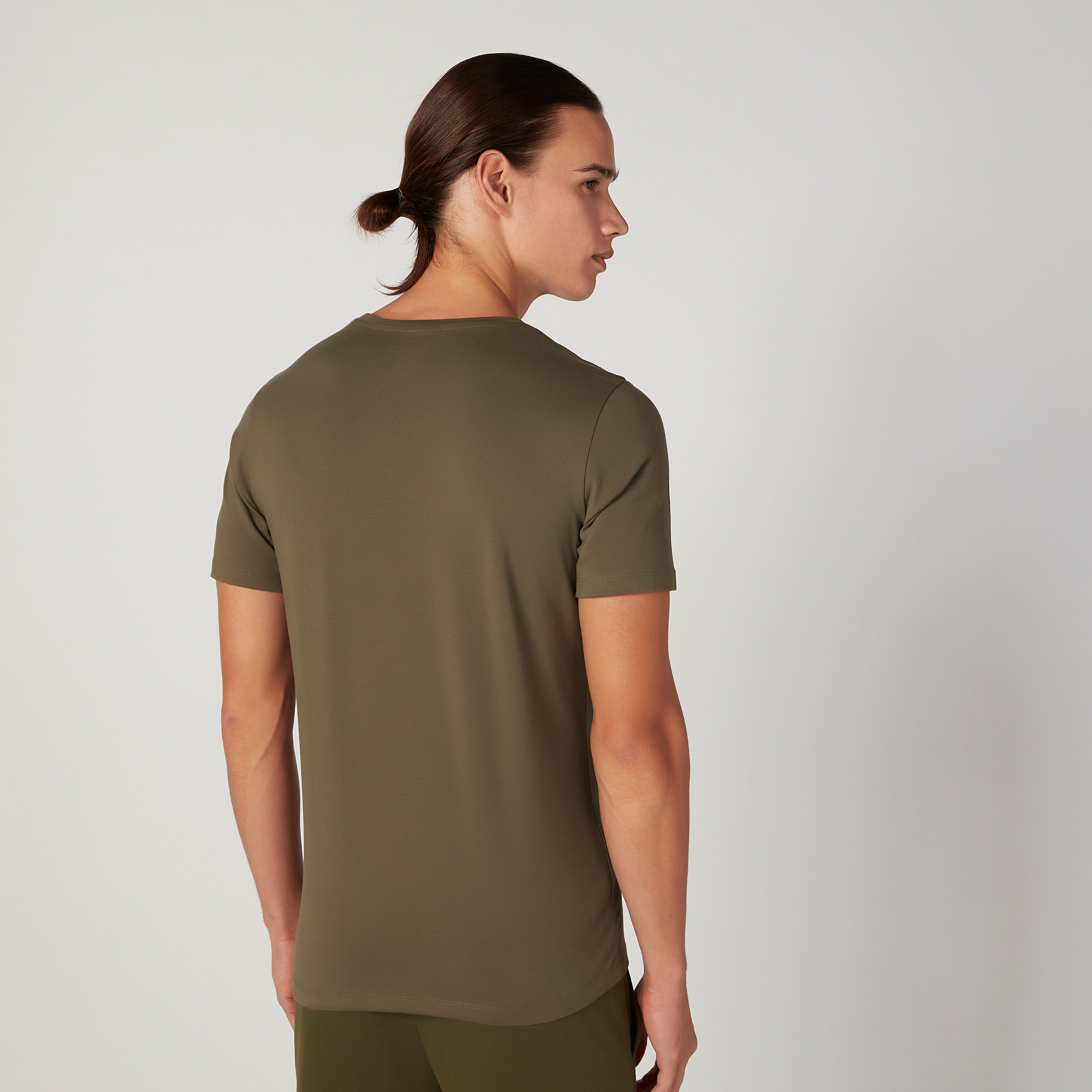 تيشيرت سادة بياقة مستديرة وأكمام قصيرة-men-clothing-tshirtsandpolos-tshirts-image-1