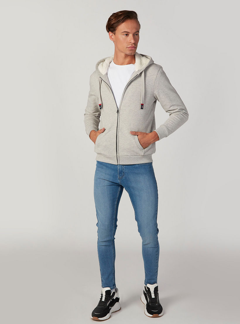 هودي سادة بأكمام طويلة وجيوب-men-winterwear-hoodiesandsweatshirts-image-2