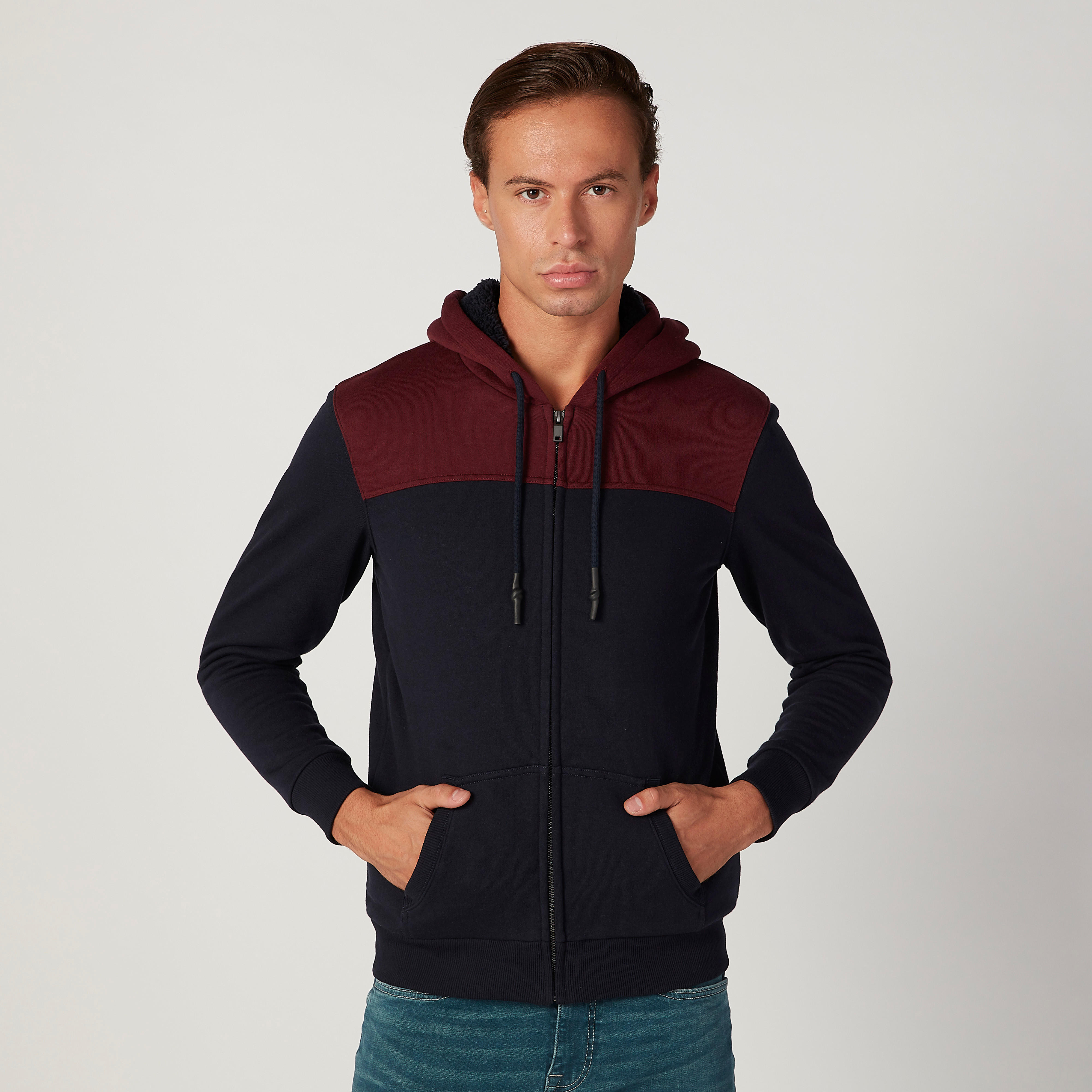 جاكيت بارز الملمس بقبّعة وأكمام طويلة-men-clothing-jacketsandblazers-jackets-image-1
