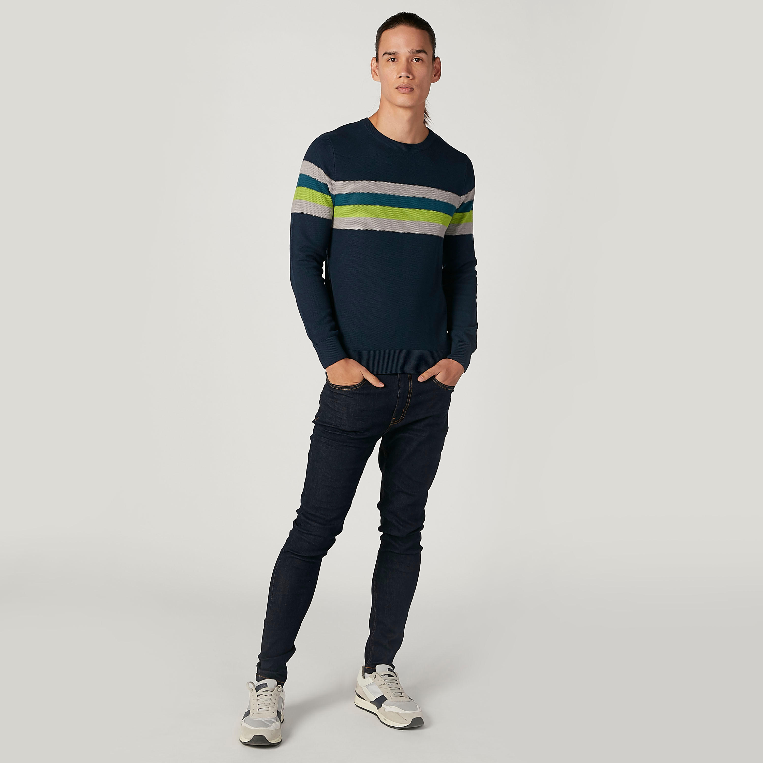كنزة مخططة بياقة ضيقة وأكمام طويلة-men-clothing-sweatersandpullovers-image-2