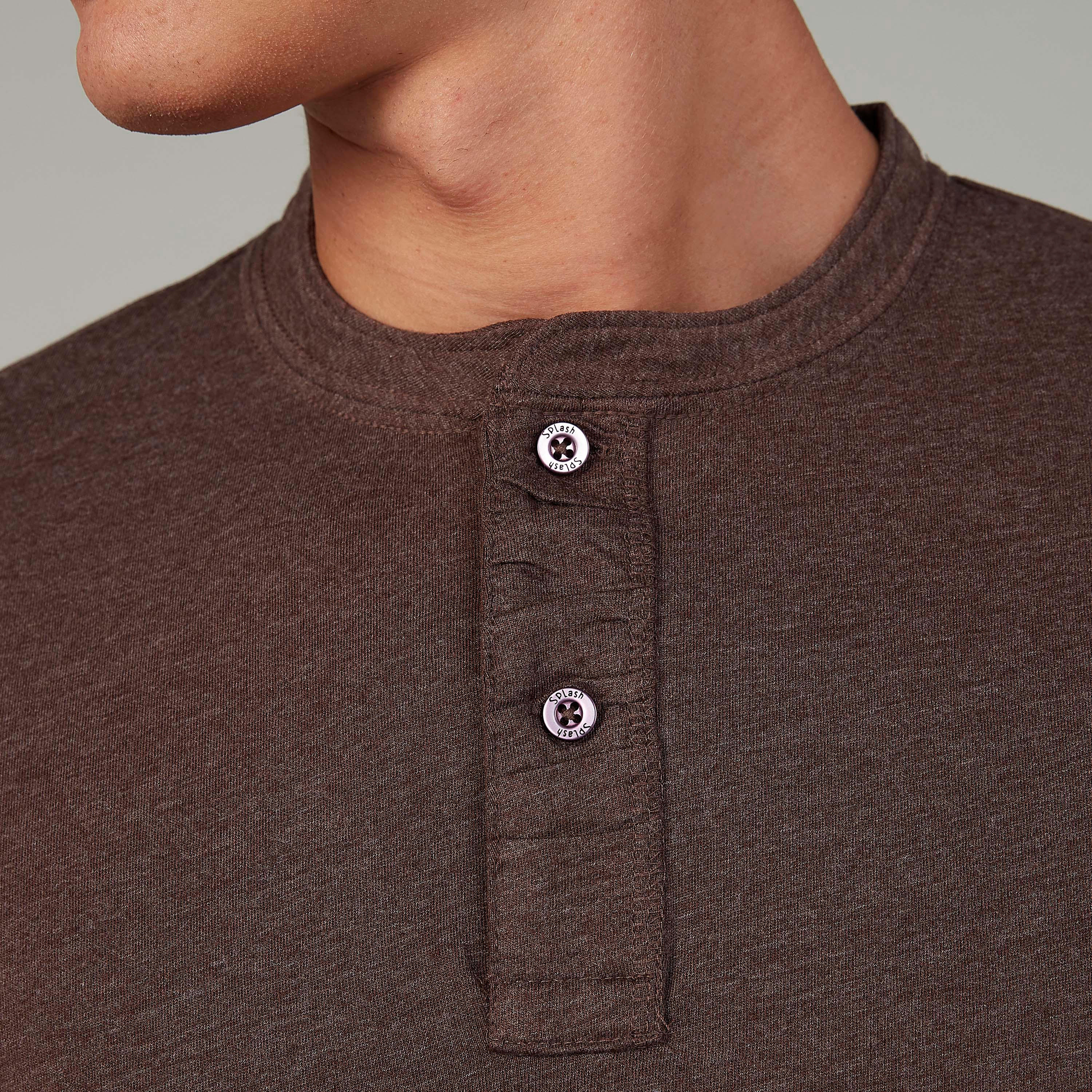 تيشيرت بارز الملمس بياقة هينلي وأكمام قصيرة-men-clothing-tshirtsandpolos-tshirts-image-3