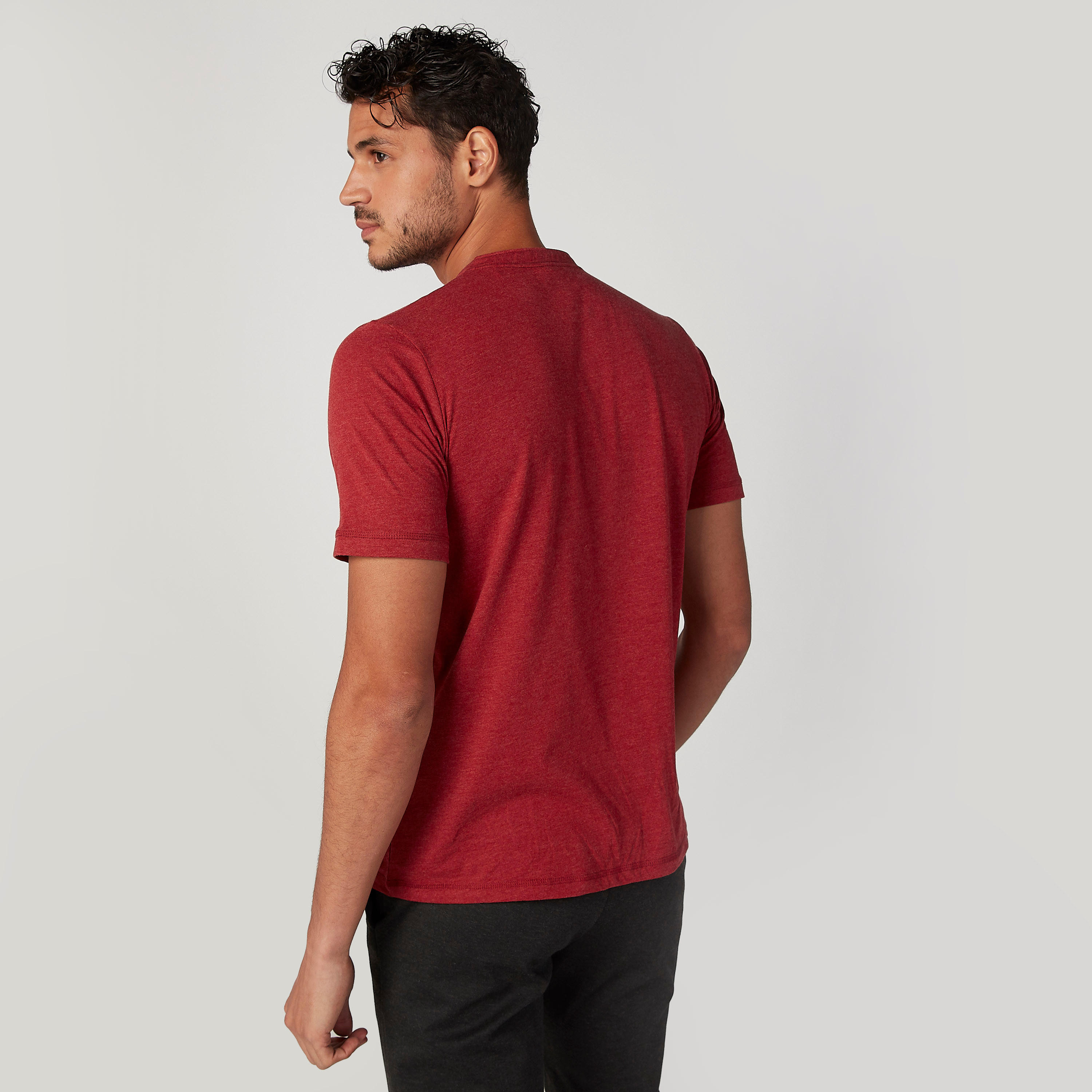 تيشيرت سادة بياقة هينلي وأكمام قصيرة-men-clothing-tshirtsandpolos-tshirts-image-1