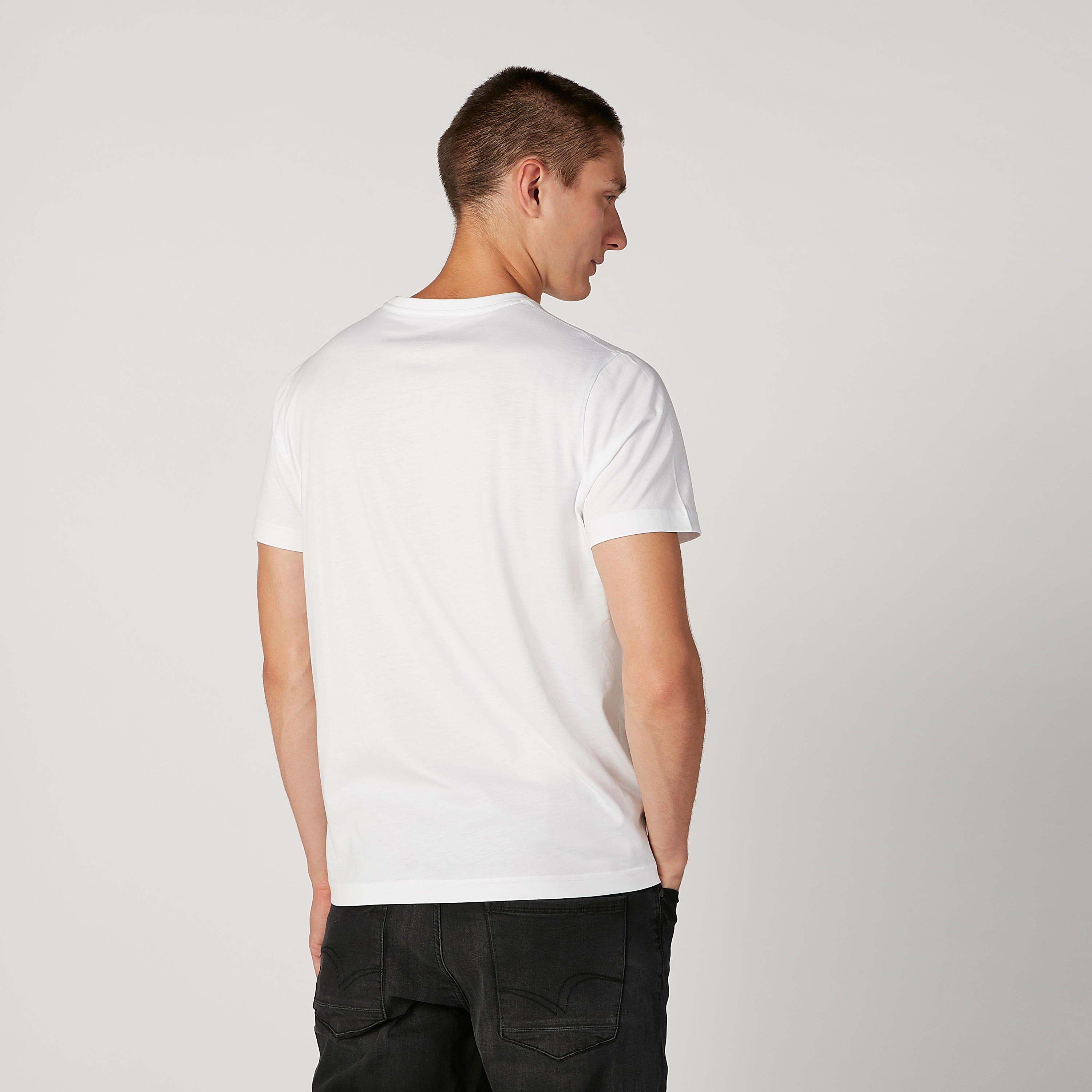 تيشيرت سليم بياقة ضيّقة وأكمام قصيرة وطبعات-men-clothing-tshirtsandpolos-tshirts-image-4