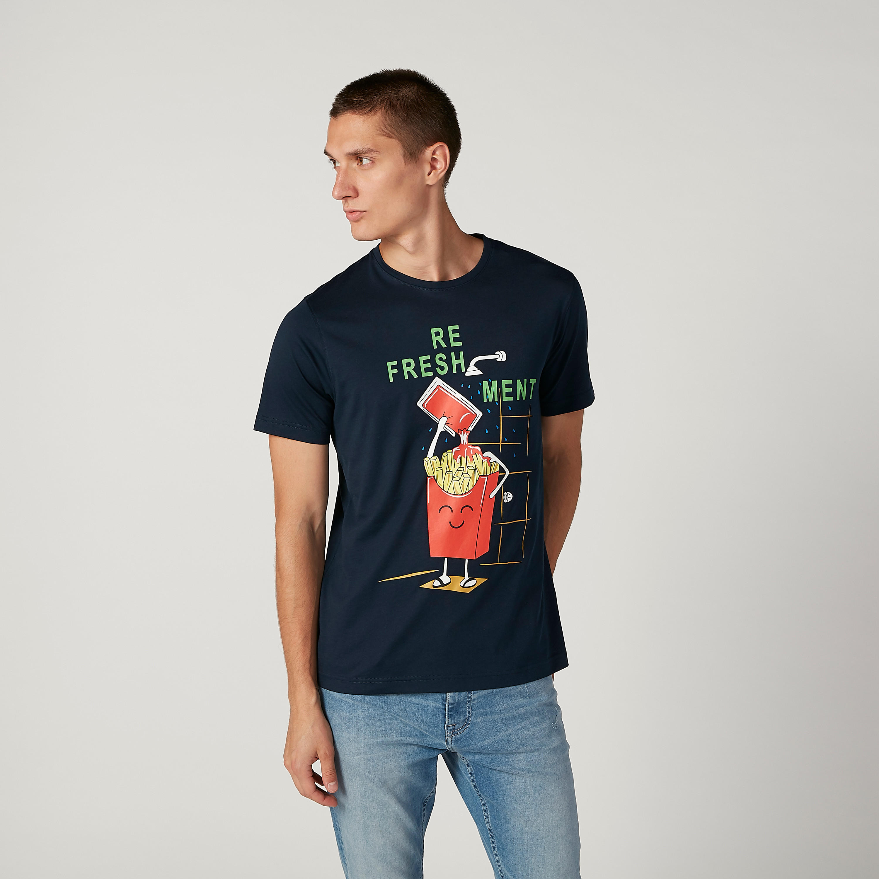 تيشيرت سليم بياقة ضيّقة وأكمام قصيرة وطبعات-men-clothing-tshirtsandpolos-tshirts-image-1