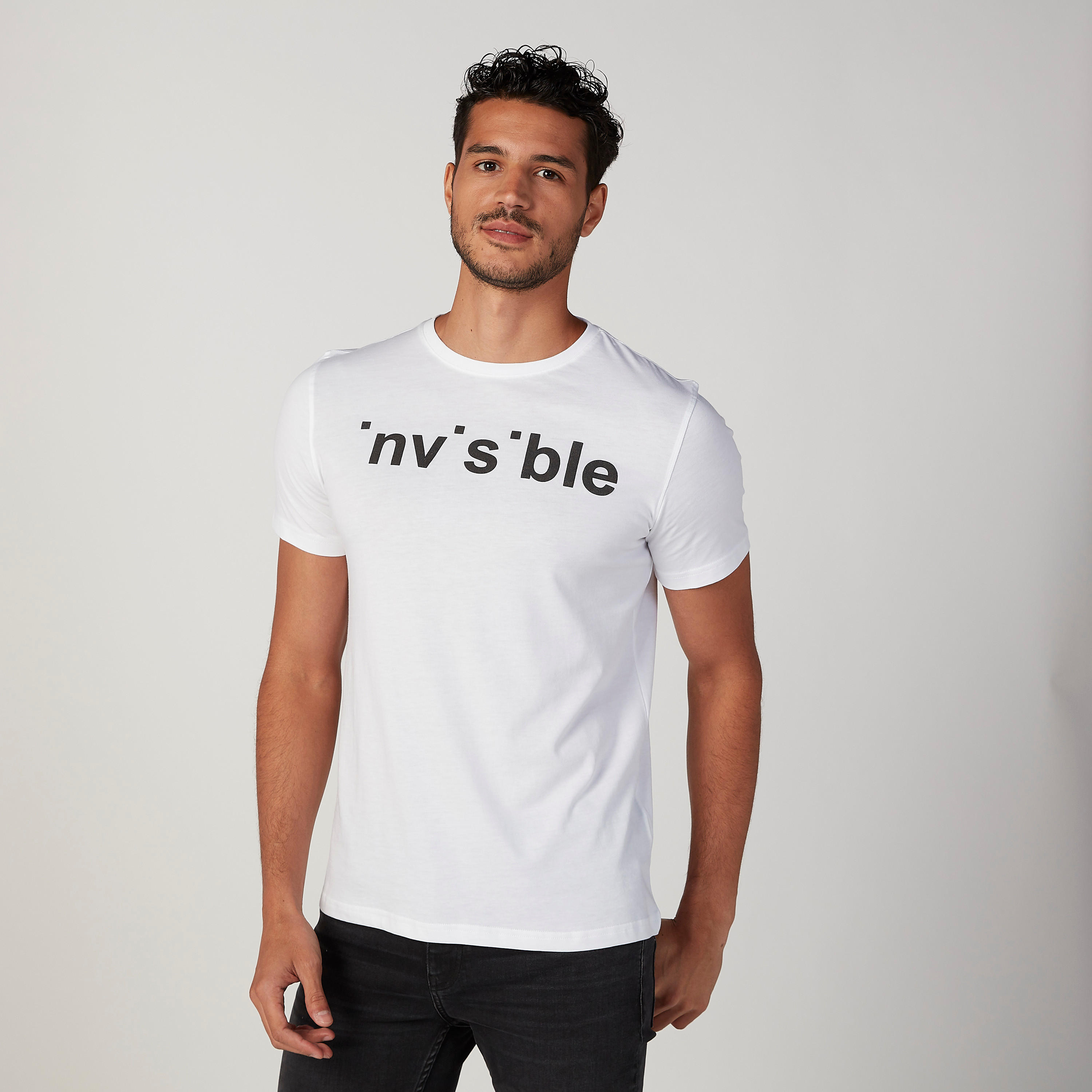 تيشيرت سليم فيت بياقة ضيّقة وأكمام قصيرة وطبعات-men-clothing-tshirtsandpolos-tshirts-image-1