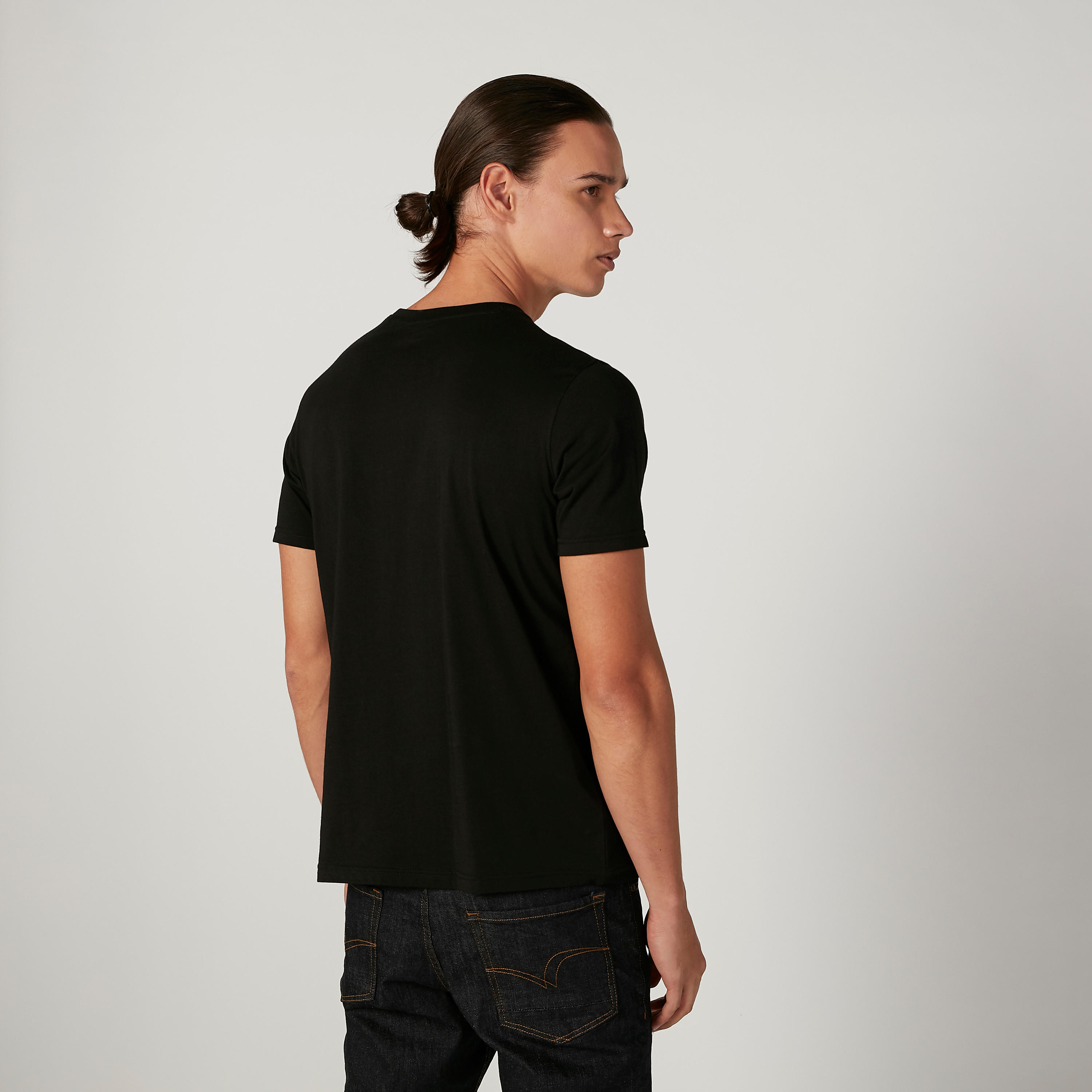 تيشيرت سليم بياقة ضيّقة وأكمام قصيرة-men-clothing-tshirtsandpolos-tshirts-image-4