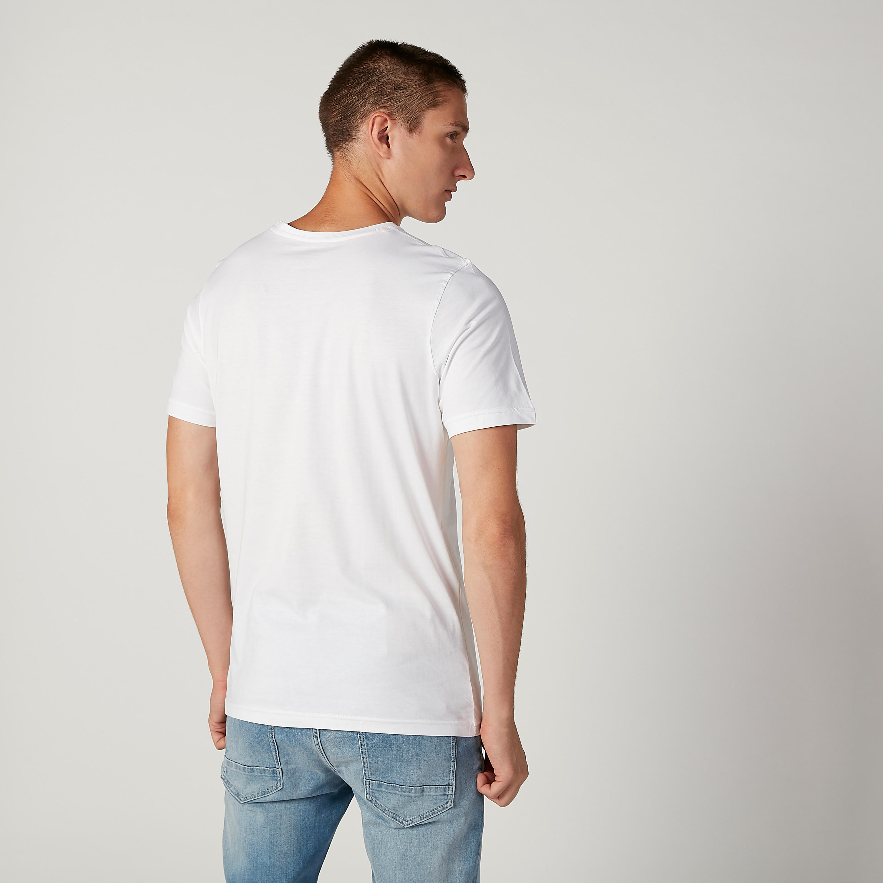 تيشيرت سليم بياقة ضيّقة وأكمام قصيرة وطبعات-men-clothing-tshirtsandpolos-tshirts-image-4