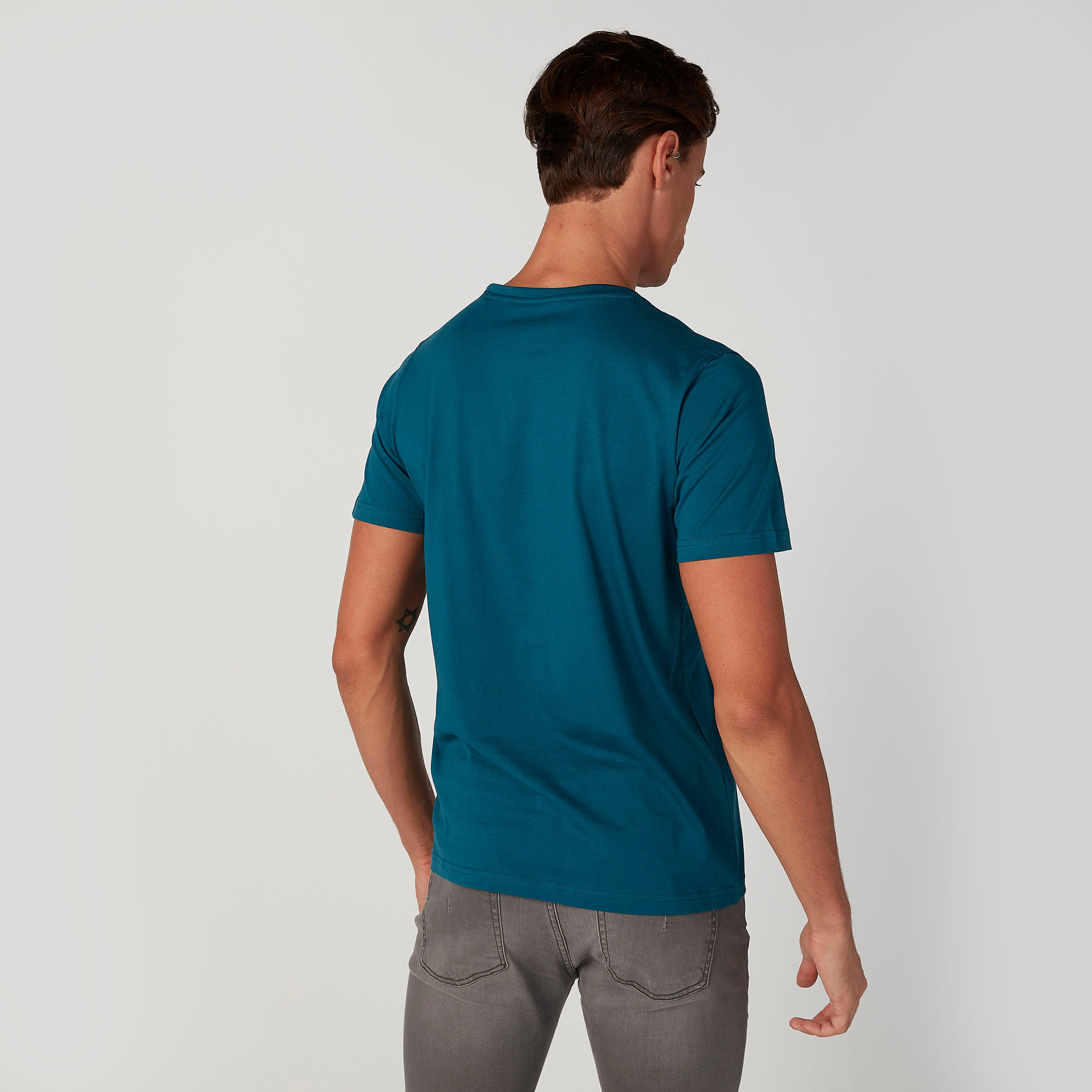 تيشيرت سليم فيت بياقة ضيّقة وأكمام قصيرة وطبعات-men-clothing-tshirtsandpolos-tshirts-image-4