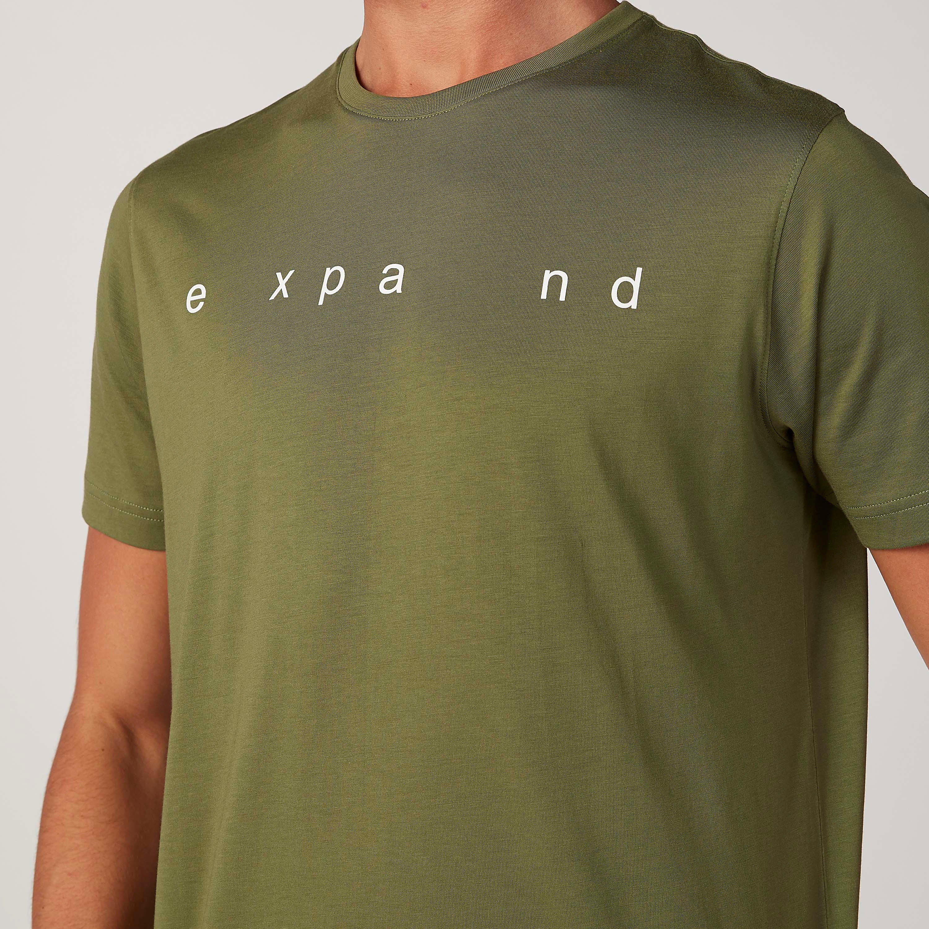 تيشيرت سليم فيت بياقة ضيّقة وأكمام قصيرة وطبعات-men-clothing-tshirtsandpolos-tshirts-image-3