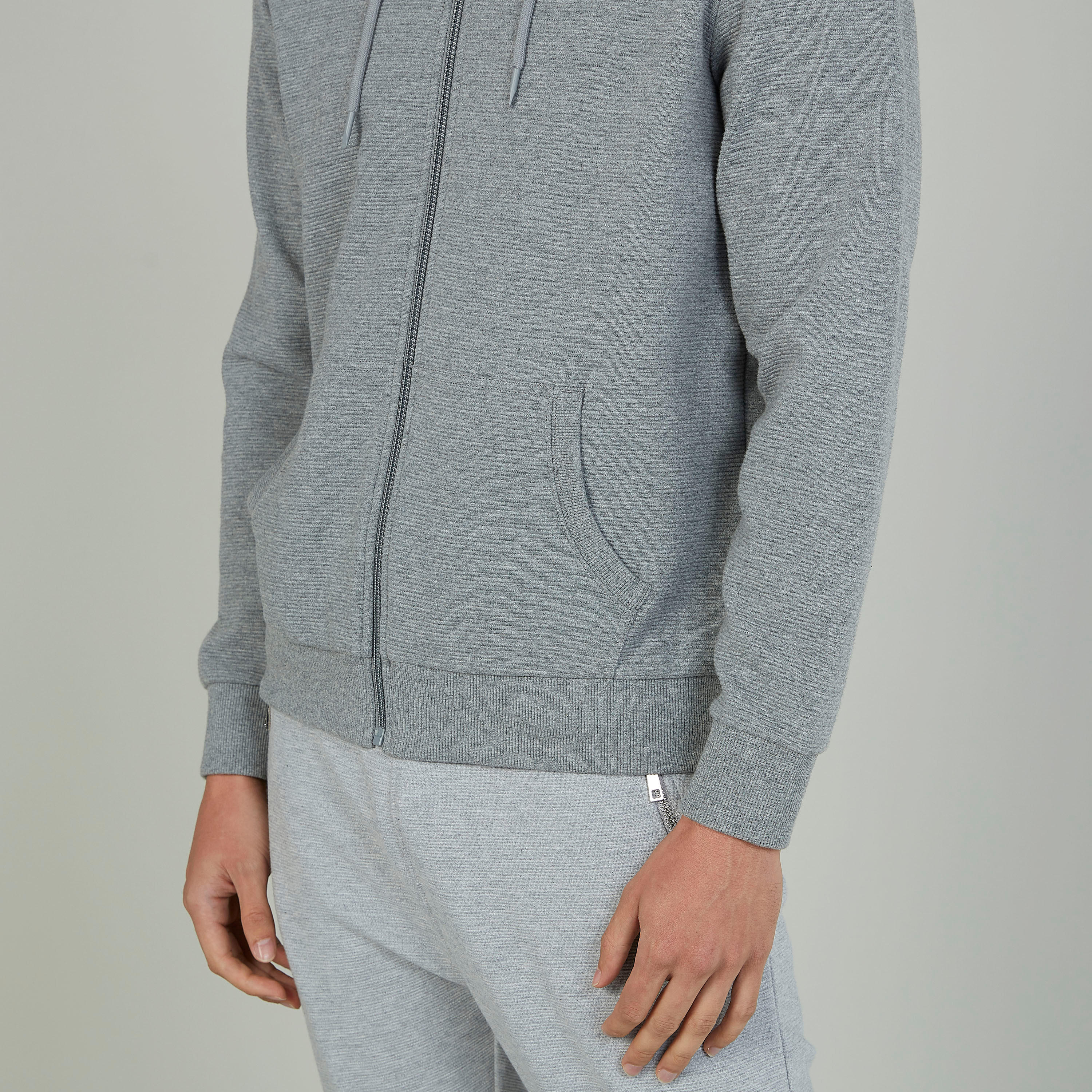 هودي بارز الملمس بأكمام طويلة من خامات مستدامة-men-winterwear-hoodiesandsweatshirts-image-3