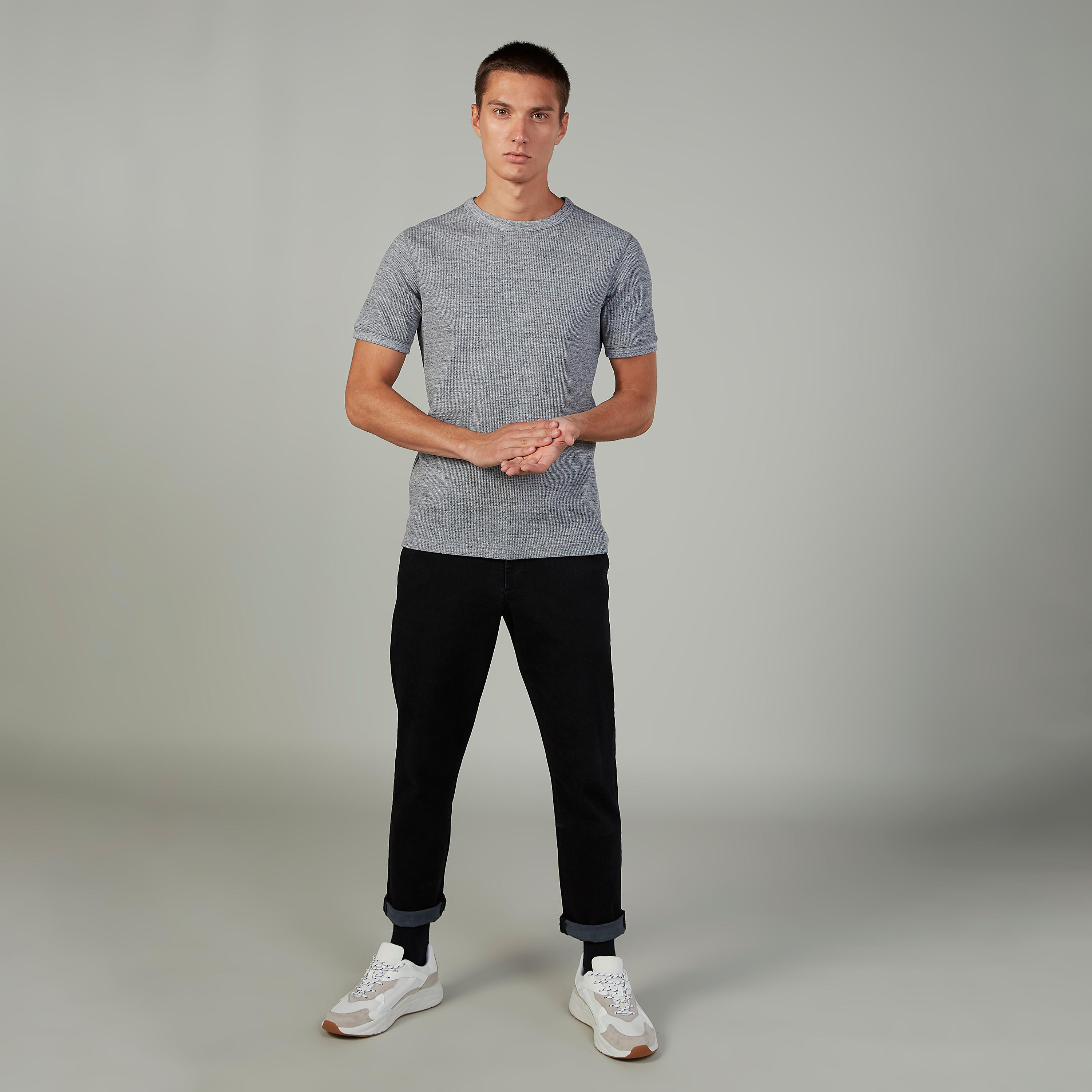 قميص مستدام سادة بياقة عاديّة وأكمام طويلة -men-clothing-tshirtsandpolos-tshirts-image-2