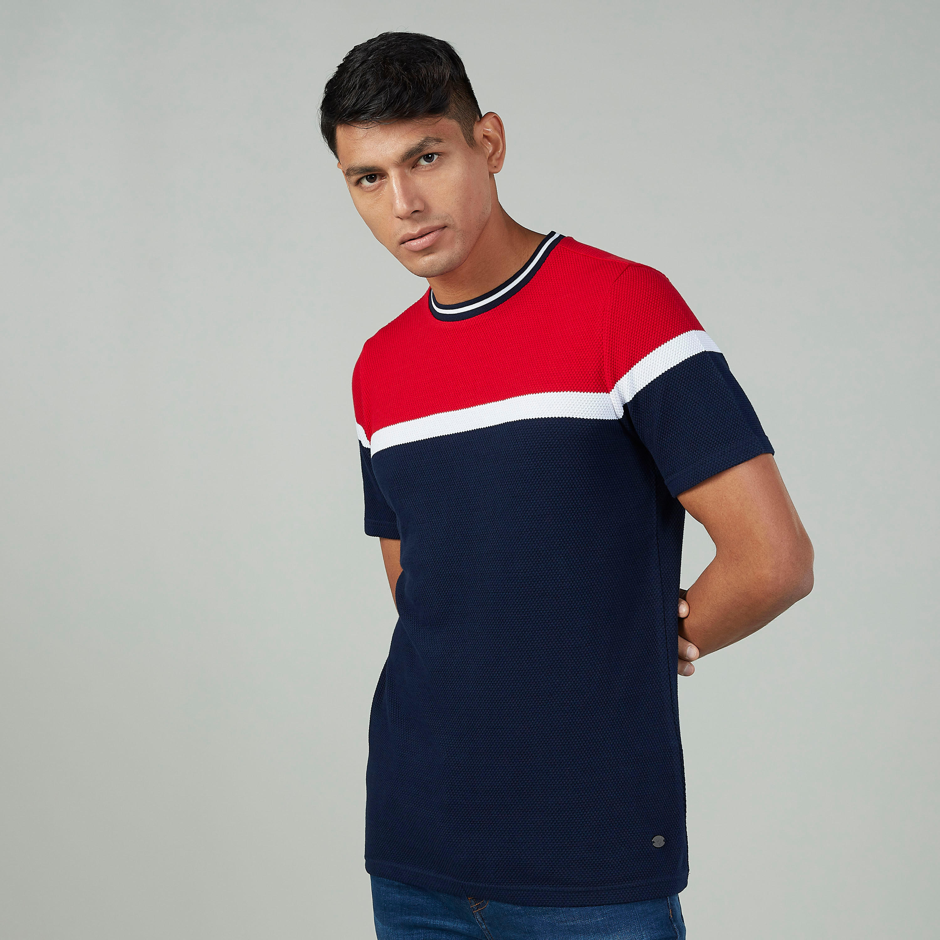 سويت شيرت مستدام مخطط بياقة ضيّقة وأكمام طويلة -men-clothing-tshirtsandpolos-tshirts-image-1