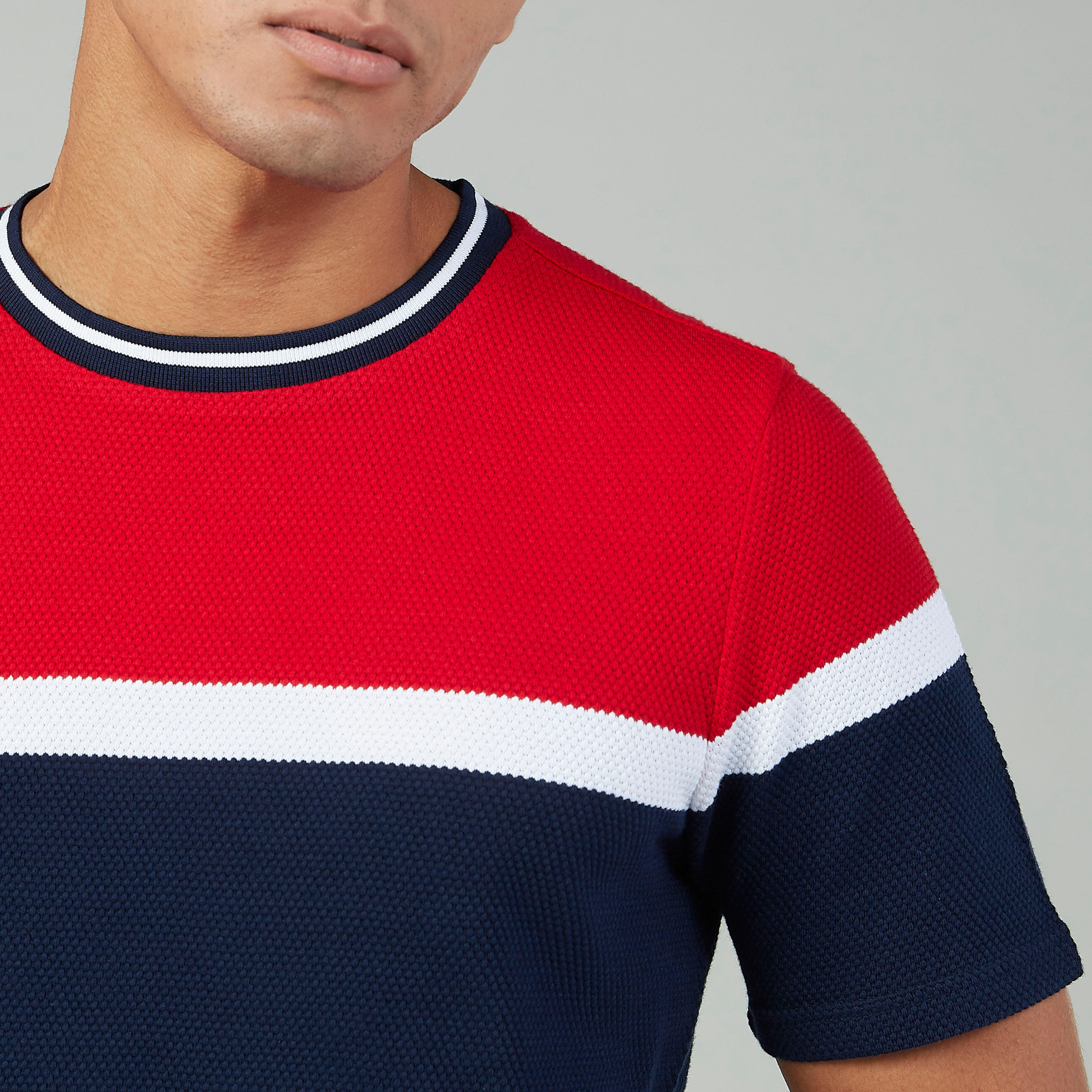 سويت شيرت مستدام مخطط بياقة ضيّقة وأكمام طويلة -men-clothing-tshirtsandpolos-tshirts-image-3