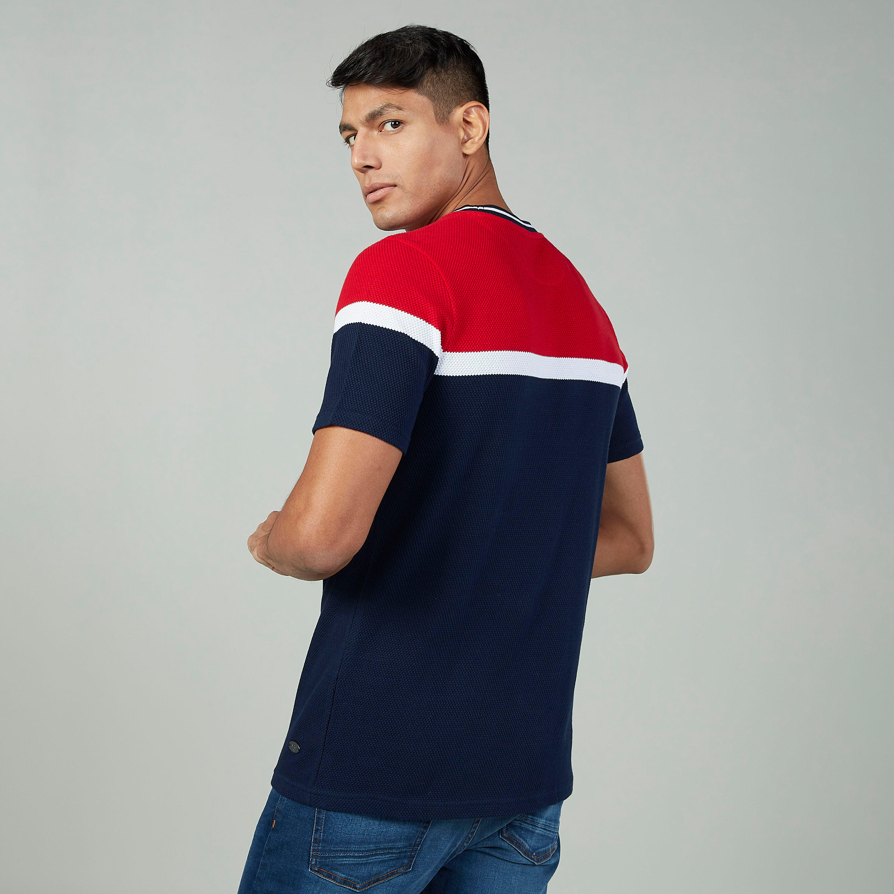 سويت شيرت مستدام مخطط بياقة ضيّقة وأكمام طويلة -men-clothing-tshirtsandpolos-tshirts-image-4