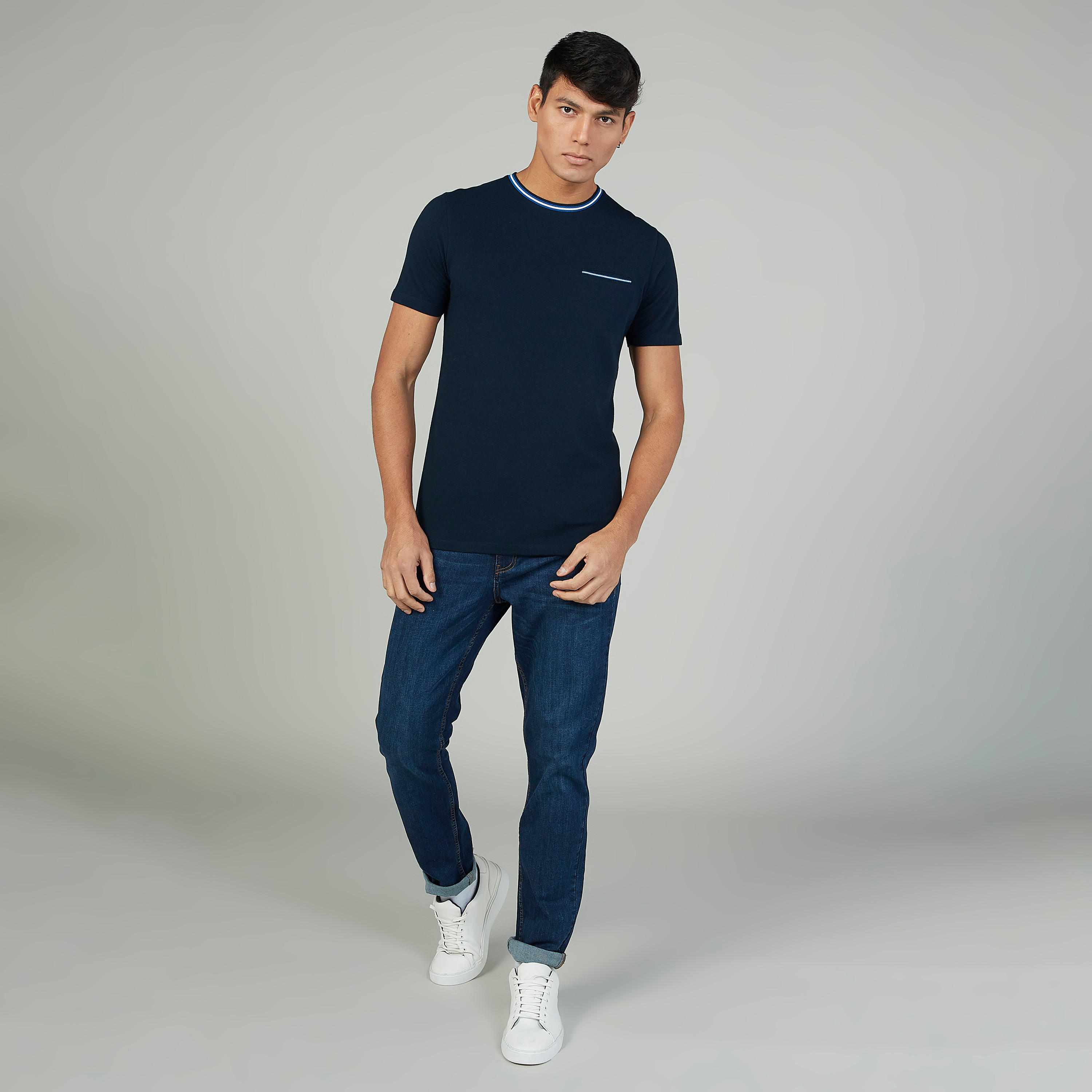 تيشيرت مستدام سادة بقصّة سليم وياقة ضيّقة -men-clothing-tshirtsandpolos-tshirts-image-2