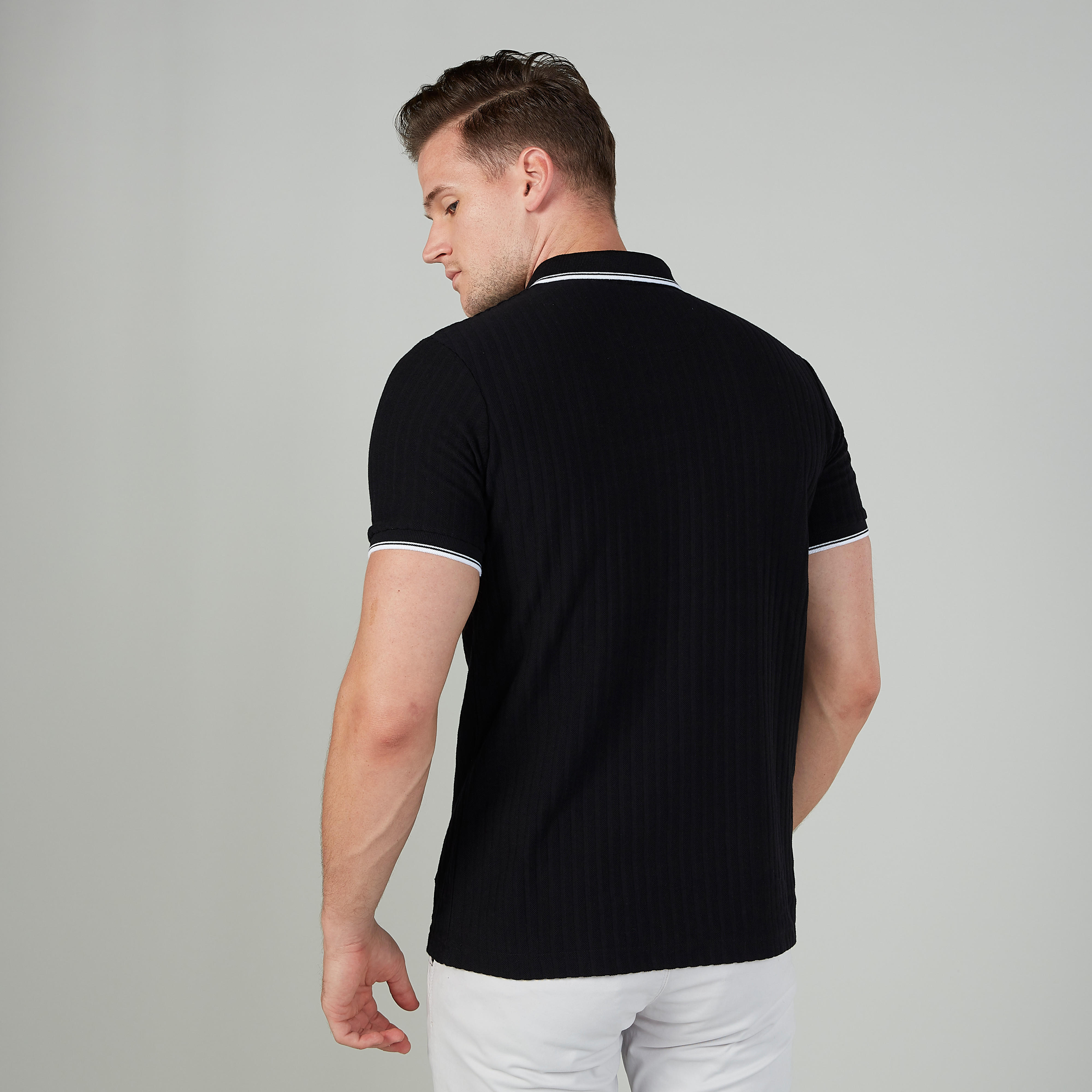 تيشيرت مستدام بولو سليم بارز الملمس بأكمام قصيرة-men-clothing-tshirtsandpolos-polos-image-4
