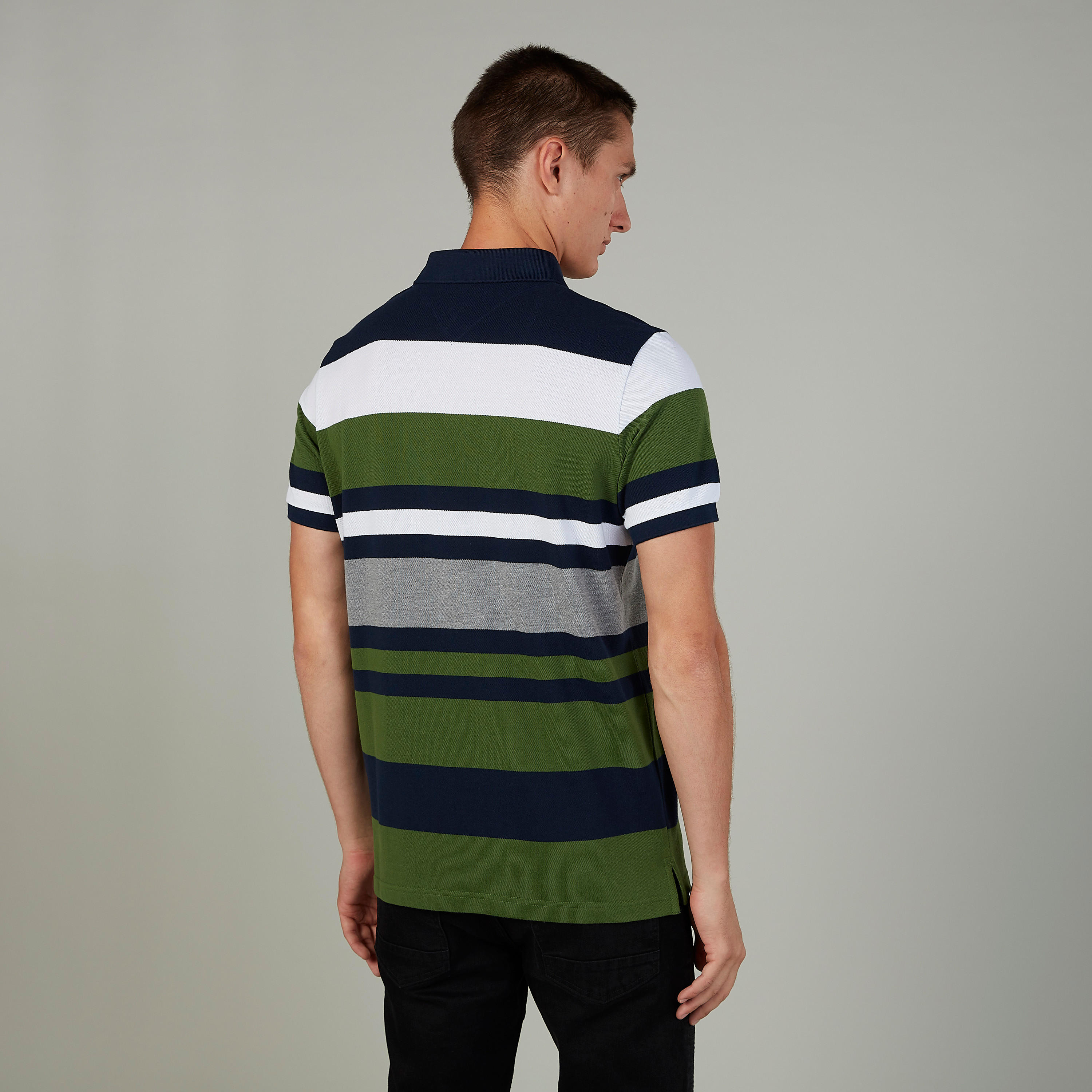 تيشيرت مستدام مقلّم بياقة بولو وأكمام قصيرة-men-clothing-tshirtsandpolos-polos-image-4