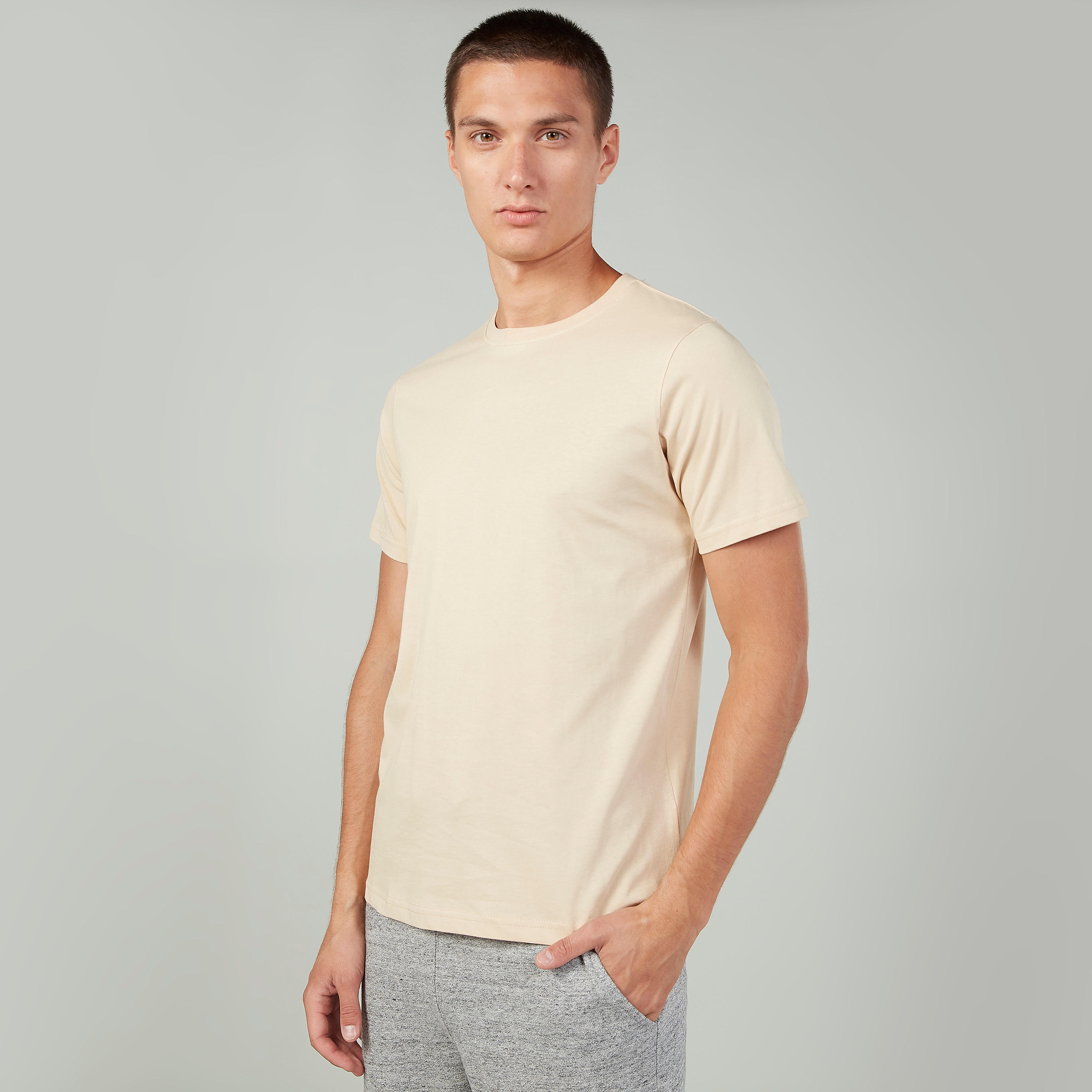 تيشيرت سادة بياقة ضيّقة وأكمام قصيرة-men-clothing-tshirtsandpolos-tshirts-image-1